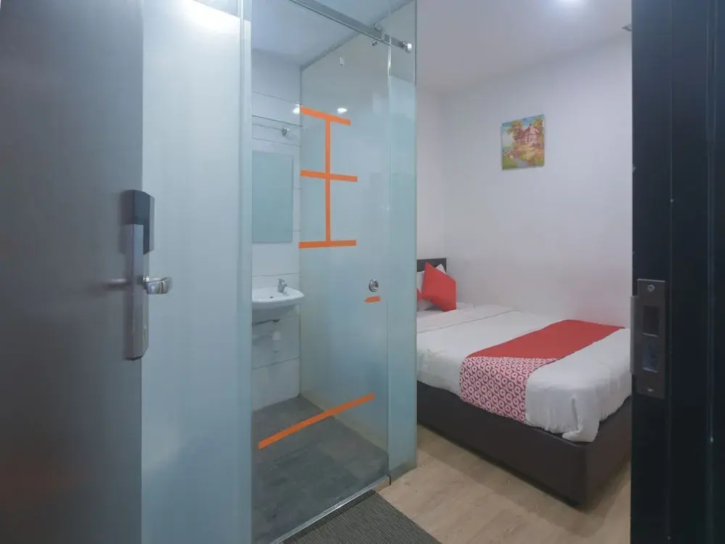 Oyo 44052 Seven Hotel