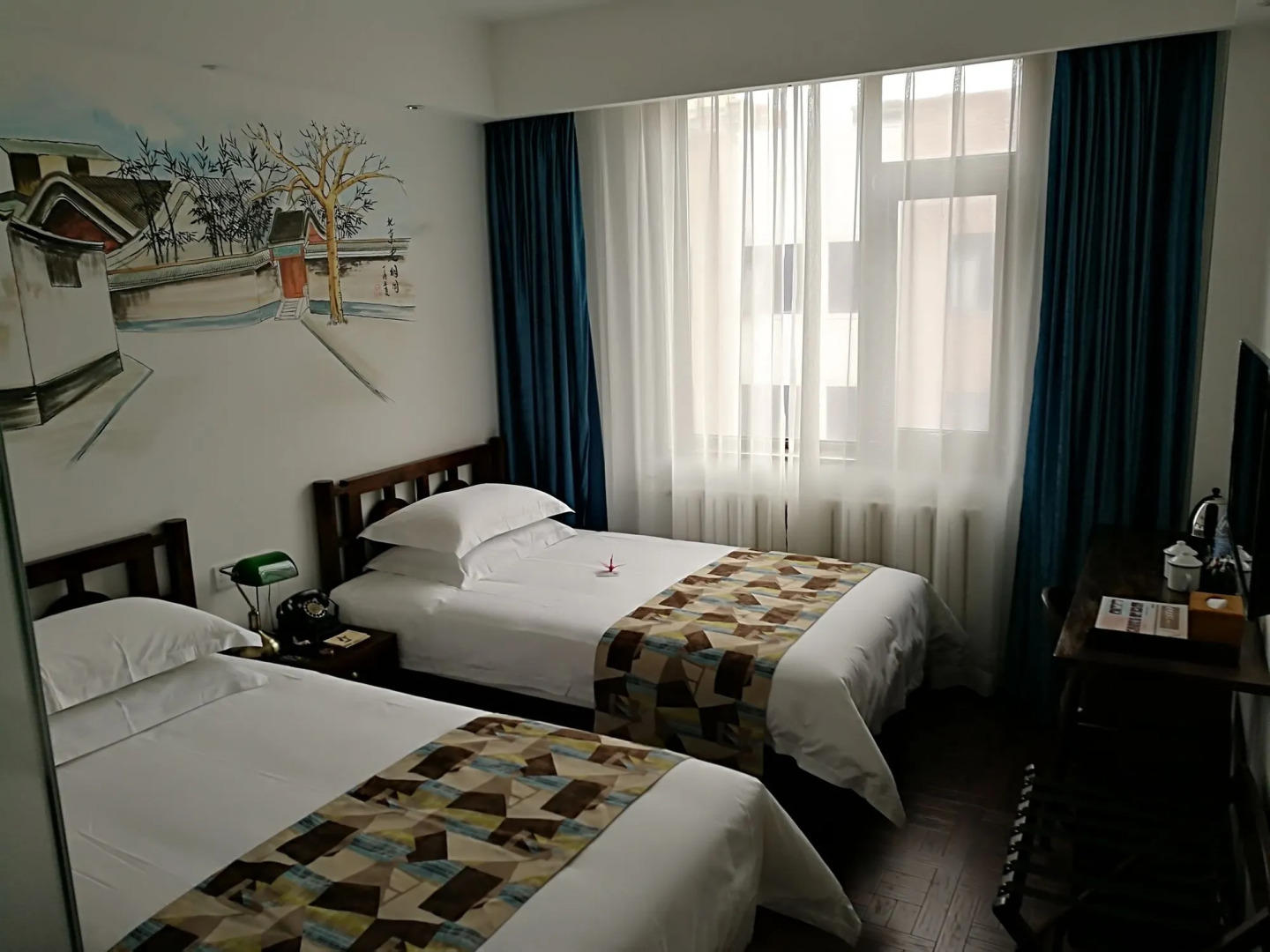 Nostalgia Hotel Near Beijing Panjiayuan Antique Market