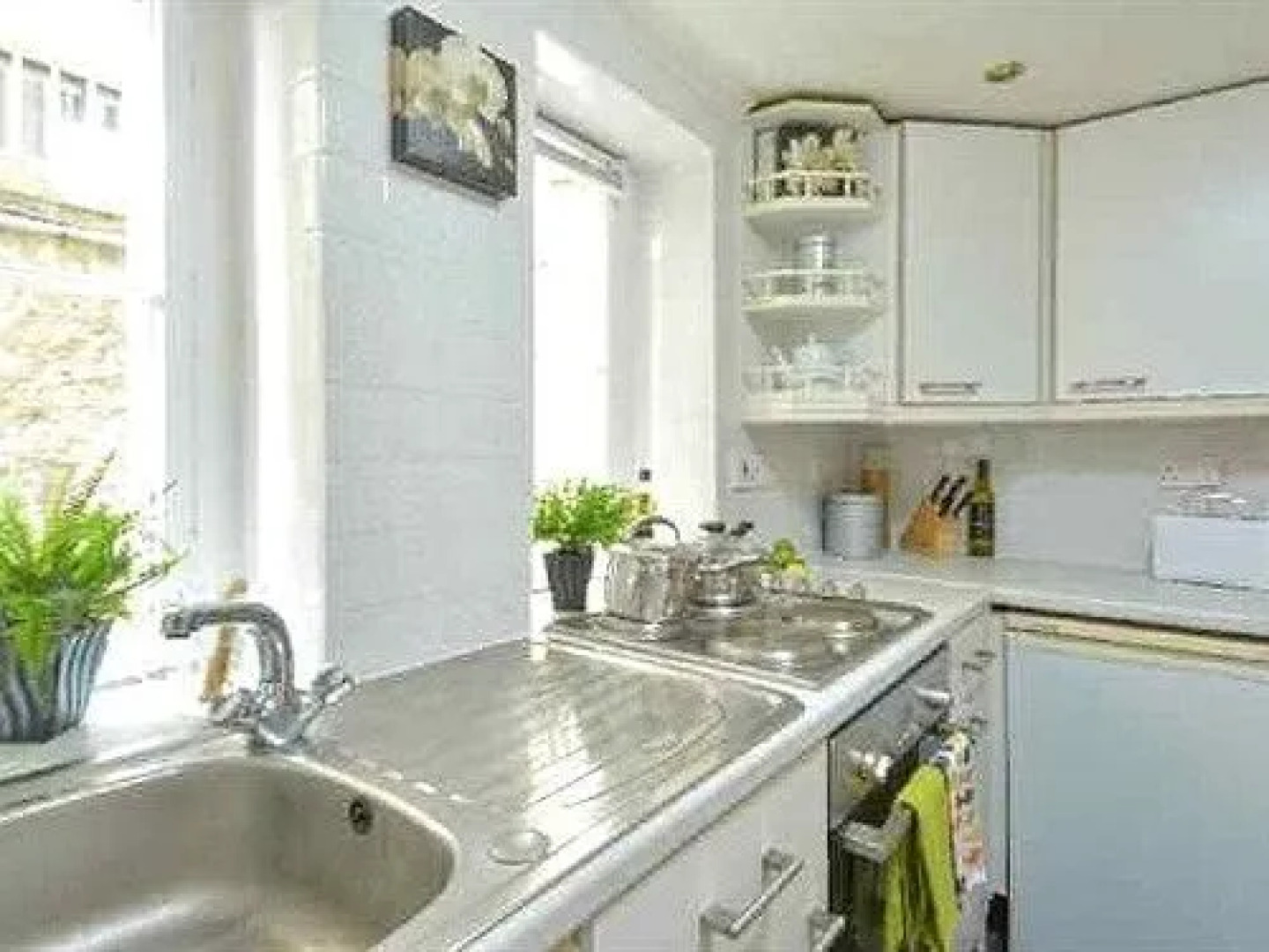 West End Twelve Holiday Apartment