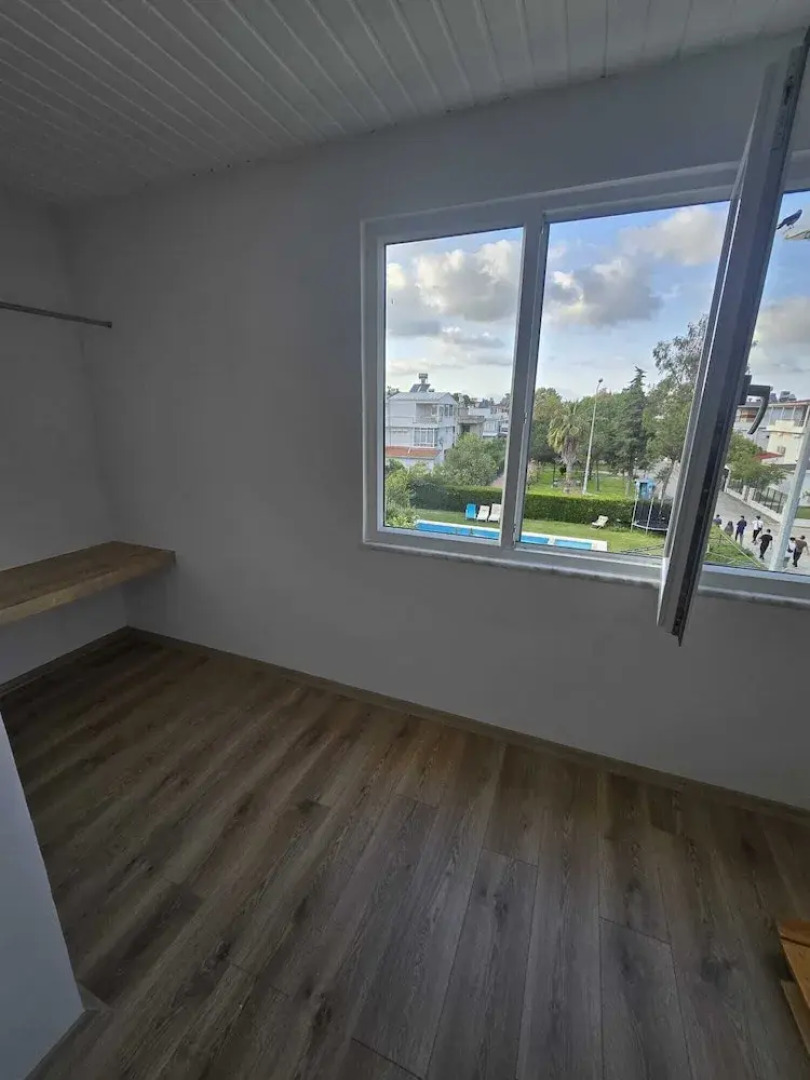 VILLA OLINDA 4 BED with huge garden