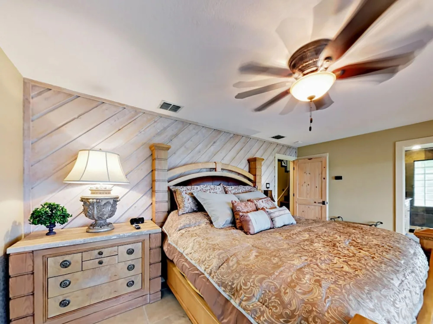 514 Harbor Drive Townhouse #8 3 Bedrooms 2 Bathrooms Townhouse