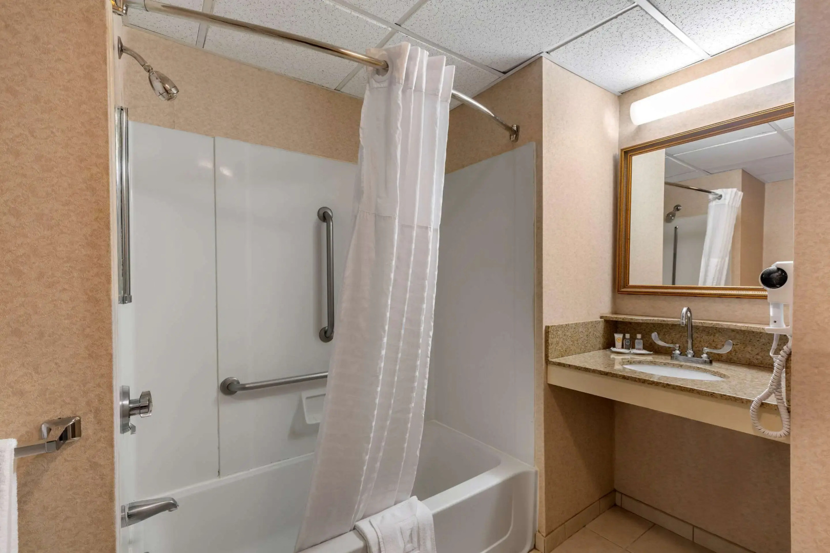 Comfort Inn Foxboro – Mansfield