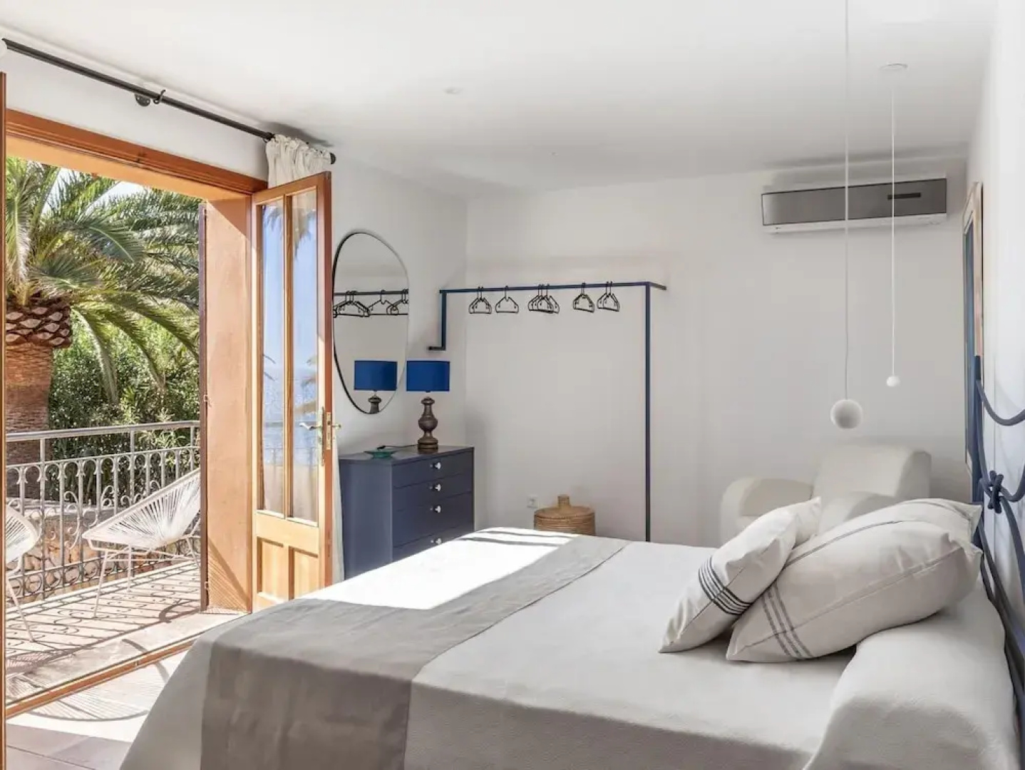 Villa in Son Servera With Beach & Pool