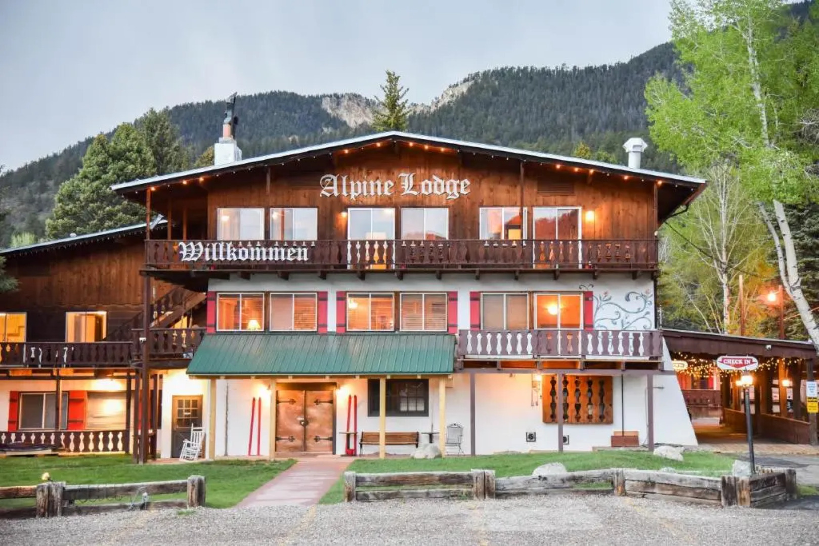 Alpine Lodge