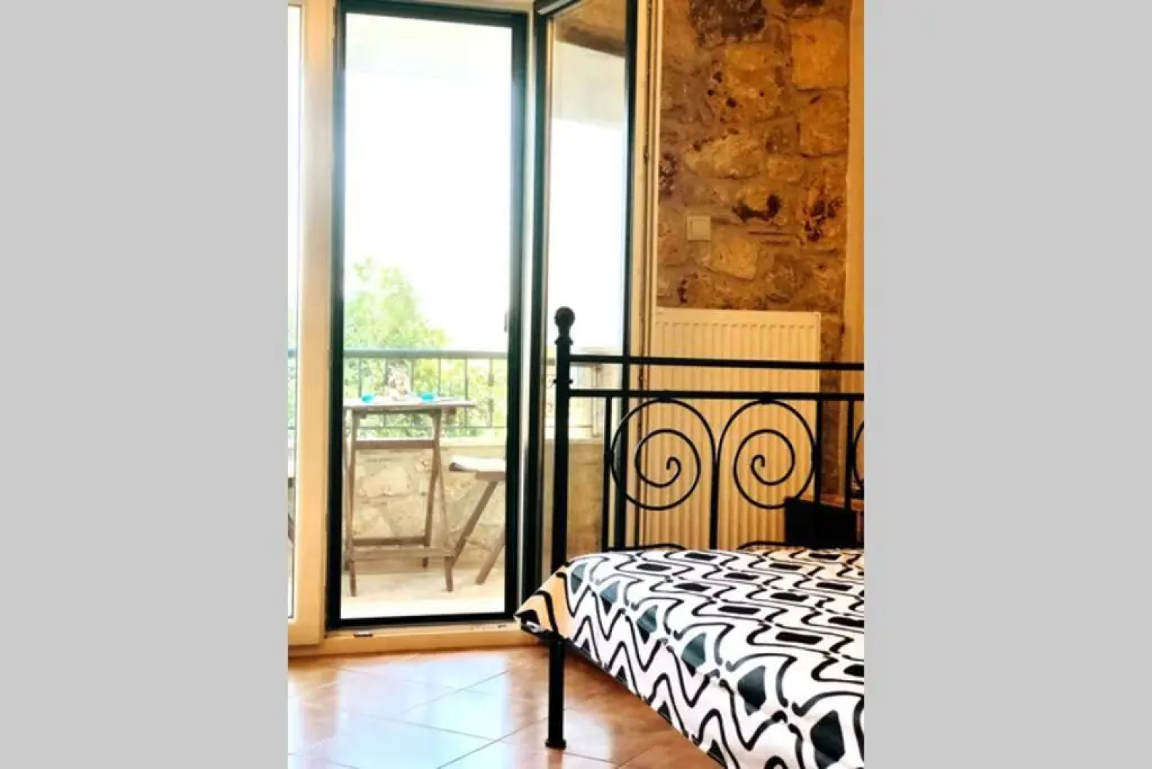 Beach Stone Mezonete 5min from the Golden Xenia beach