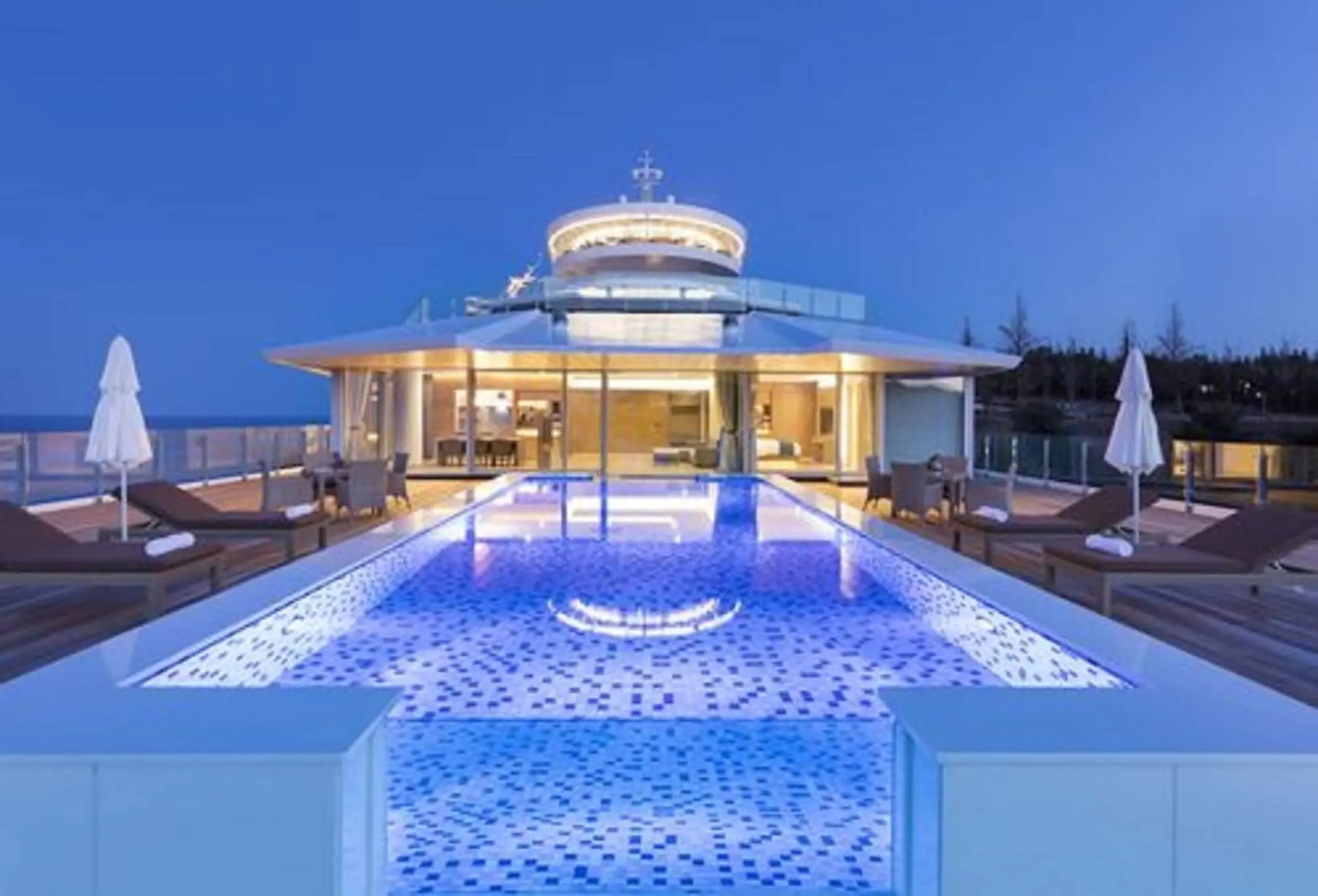 Sun Cruise Resort and Yacht