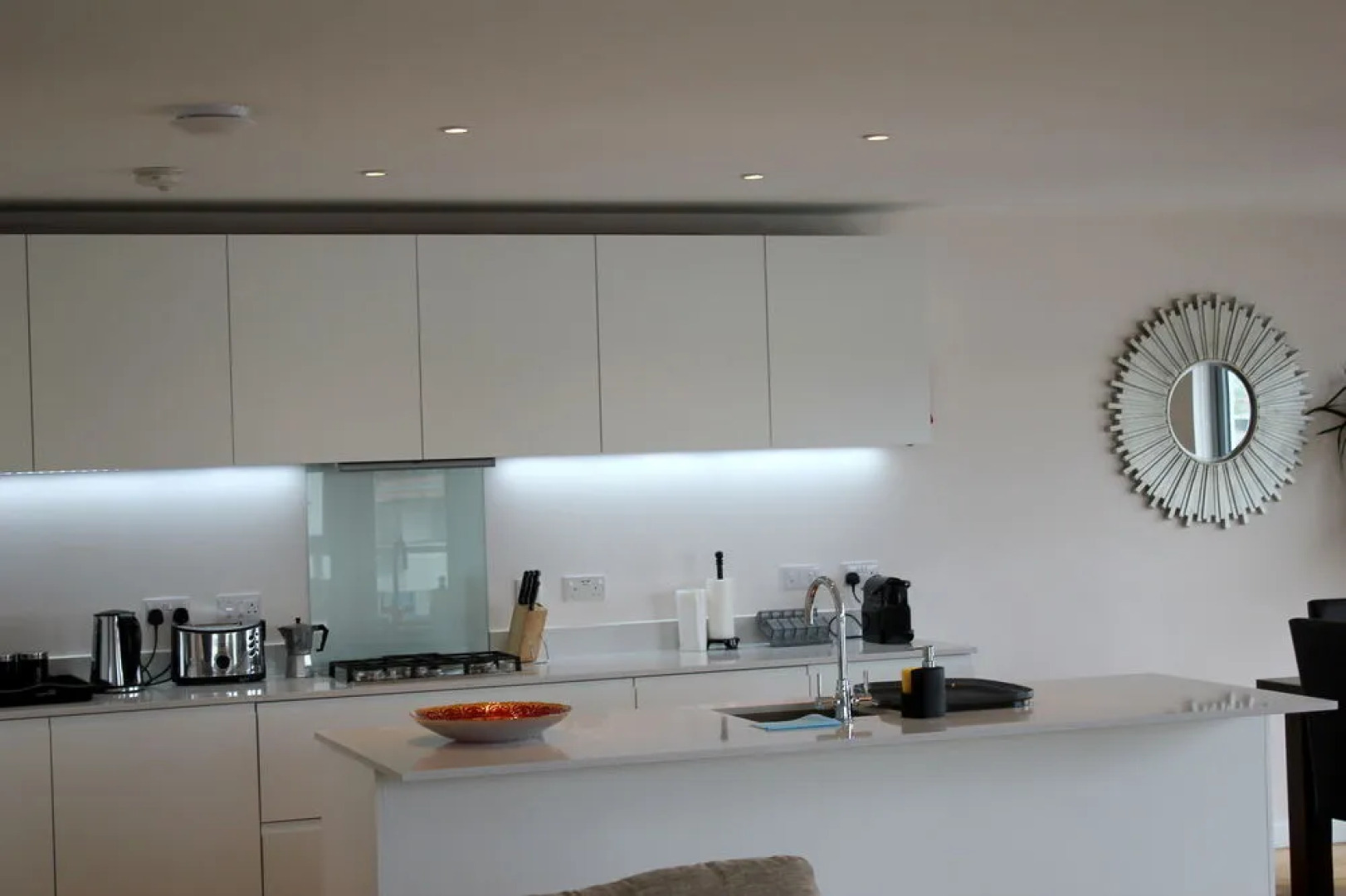 The Luxurious Semi-Circle - Peymans