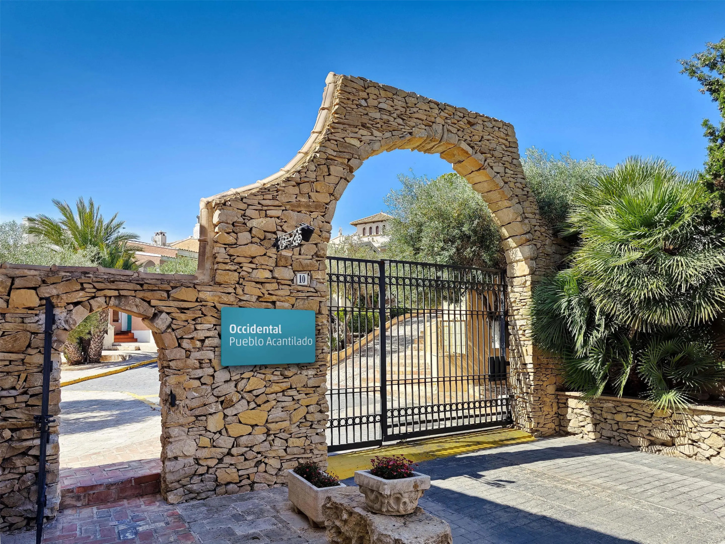 Occidental Pueblo Acantilado