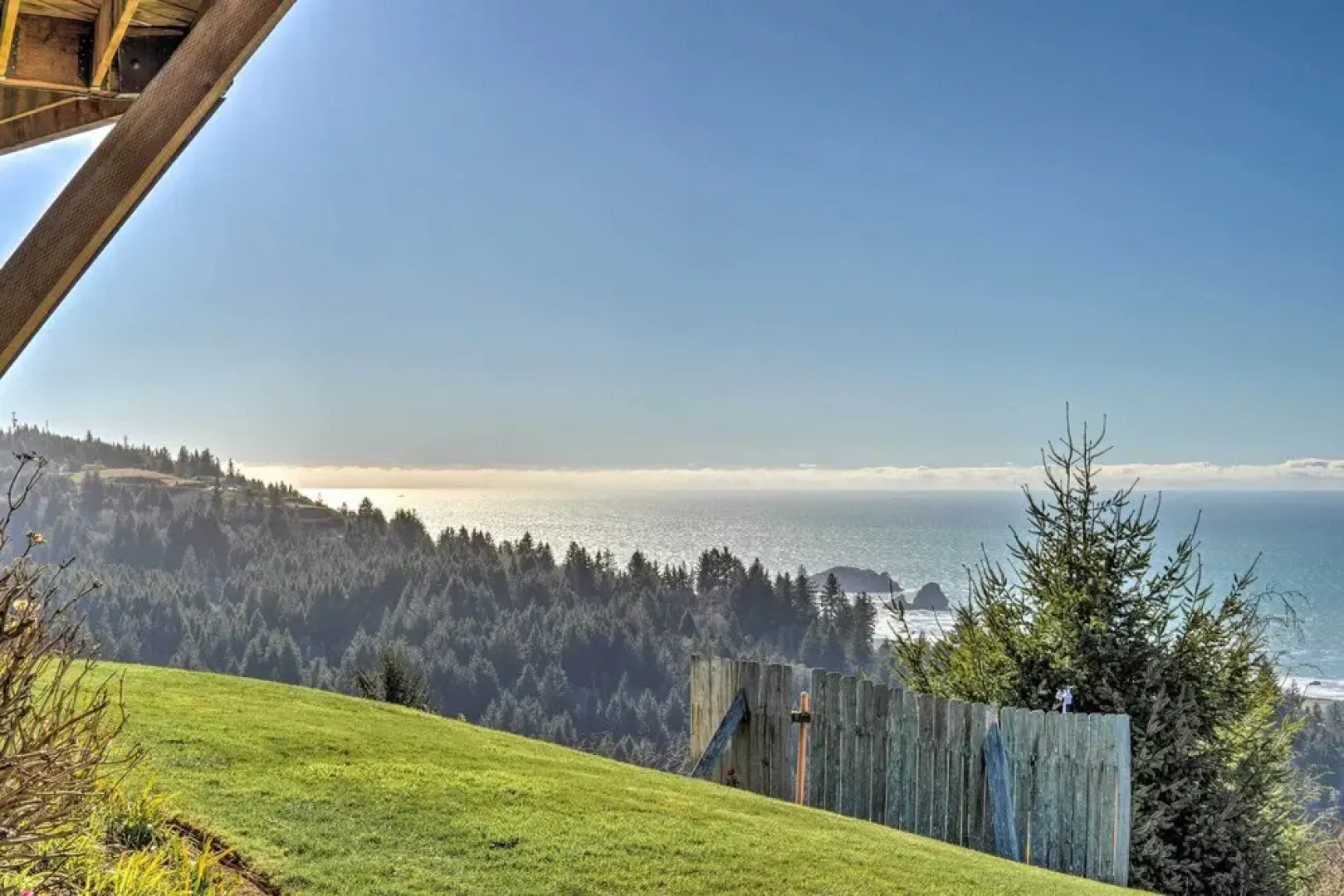 Stunning 360 Ocean Views, Near Redwoods NP!
