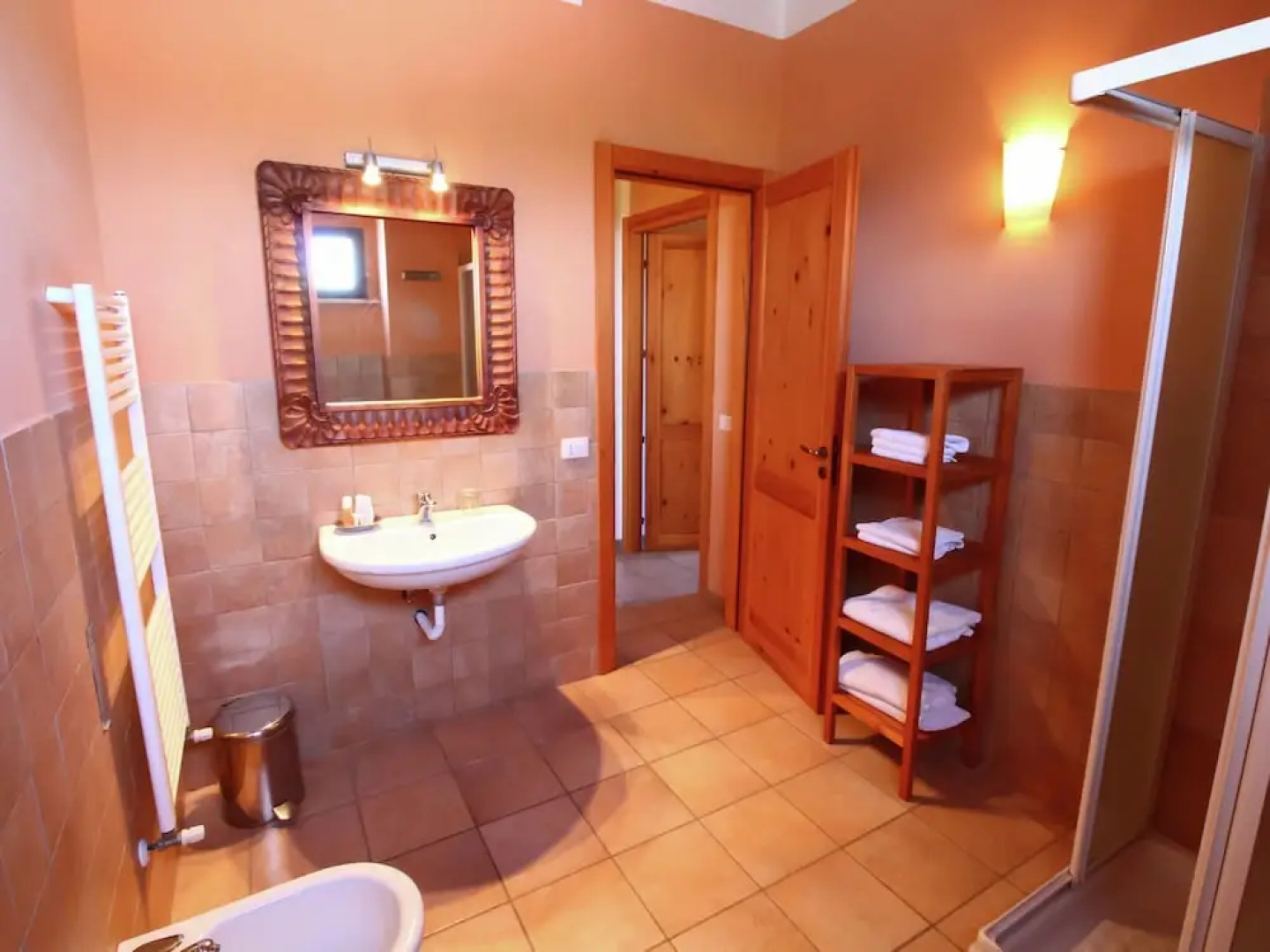 Apartment in Montalto Near Lake and Pool