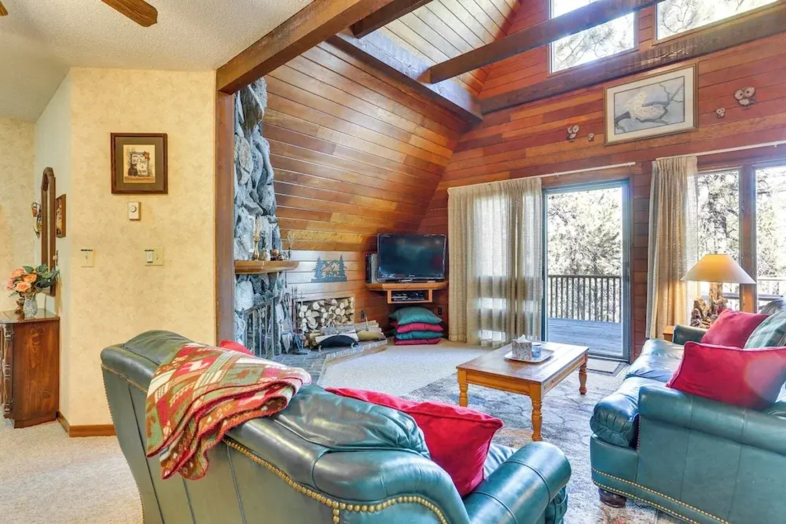 Cozy Black Hills Nature Retreat w/ Private Deck!