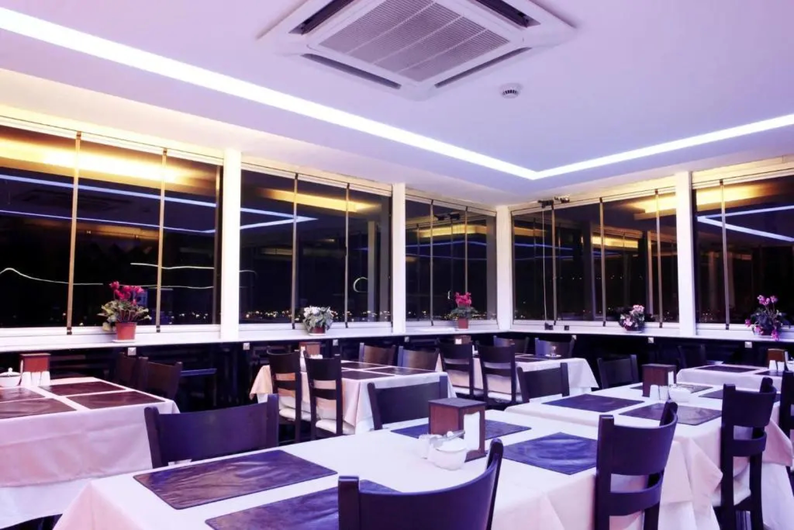 Salinas Istanbul Hotel