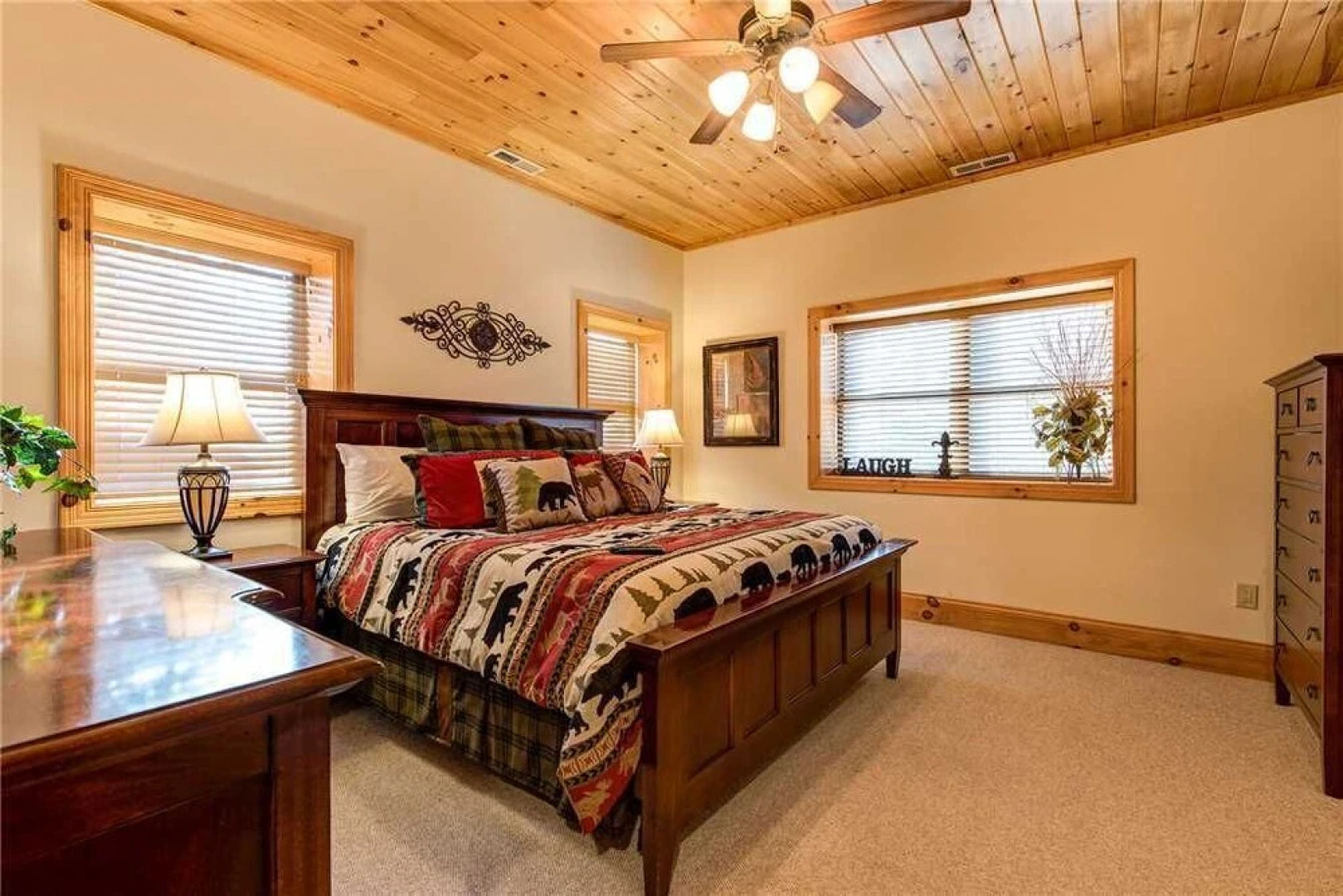 Pool On Summit Point - Four Bedroom Cabin