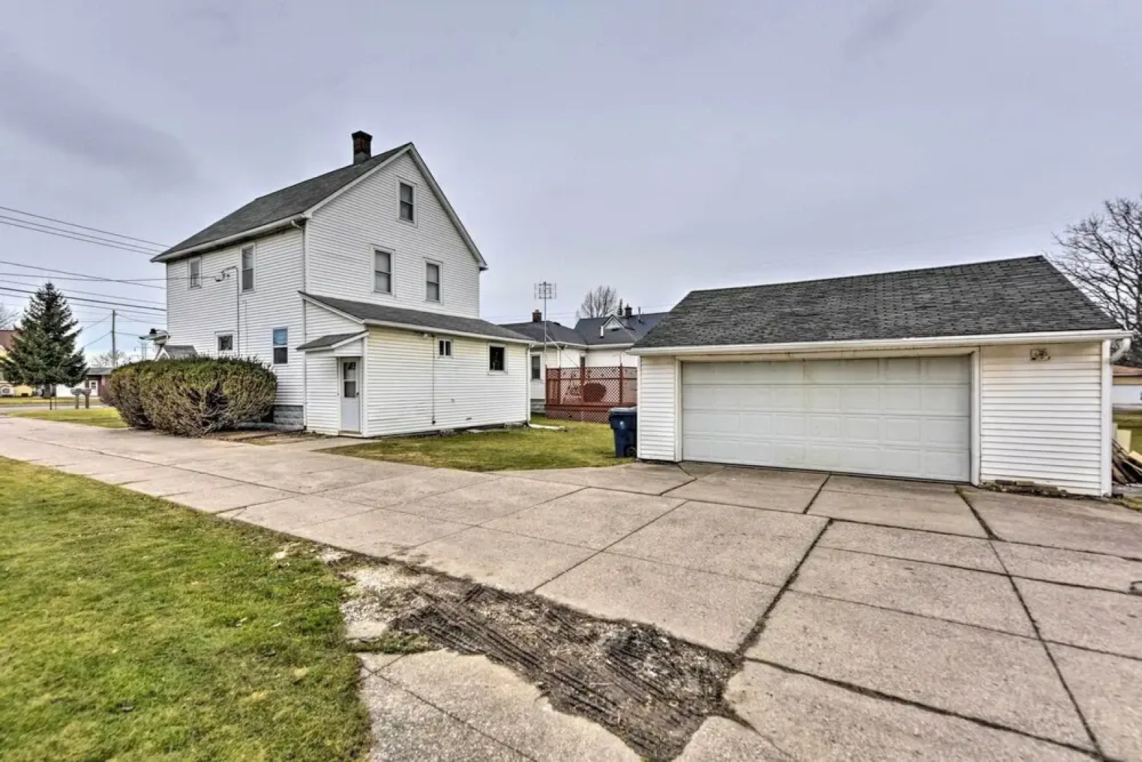 Vacation Rental ~ 2 Mi to Highmark Stadium!