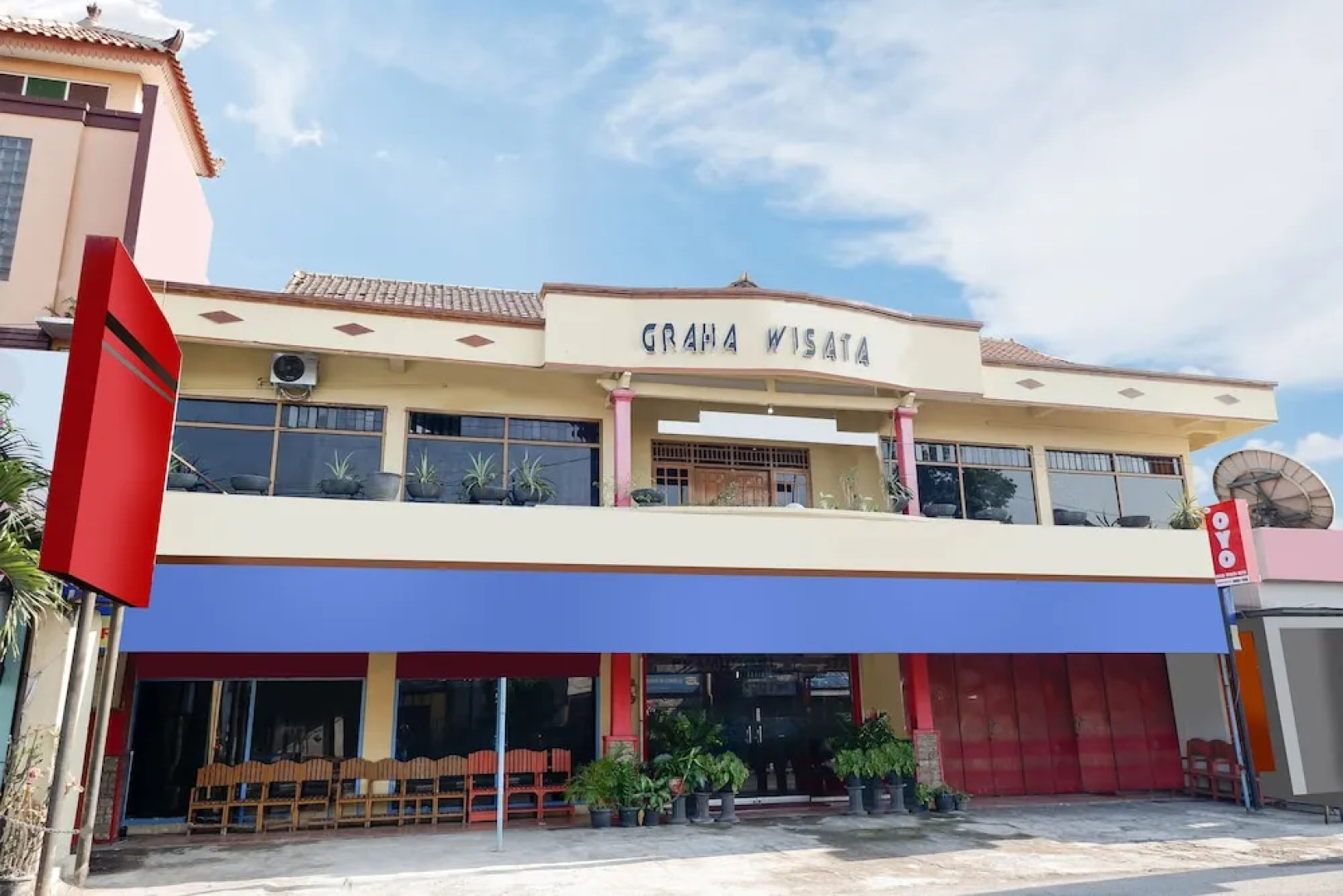 Graha Wisata Hotel by OYO Rooms
