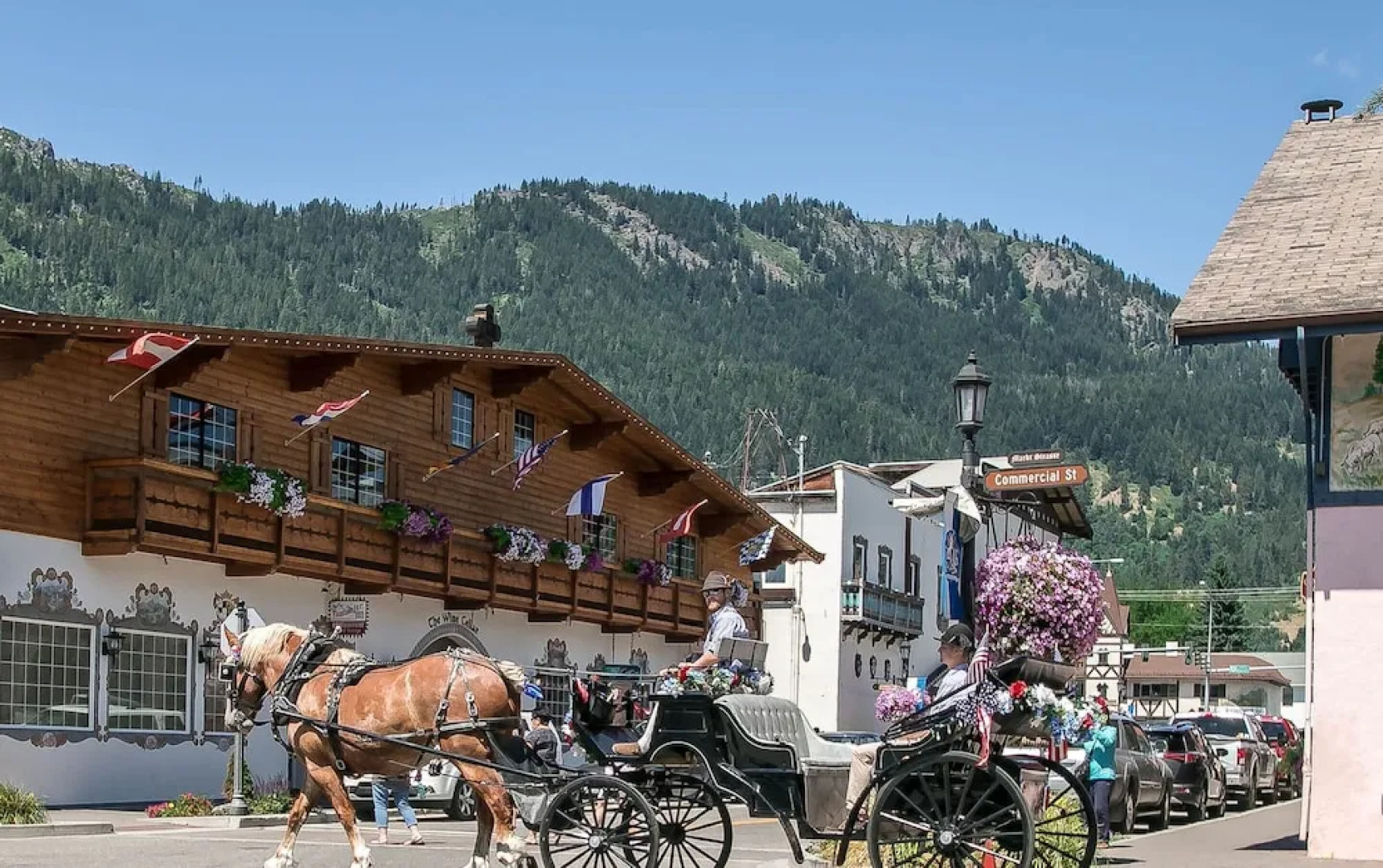 Whispering Winds Apartment 3 NW Comfy Cabins