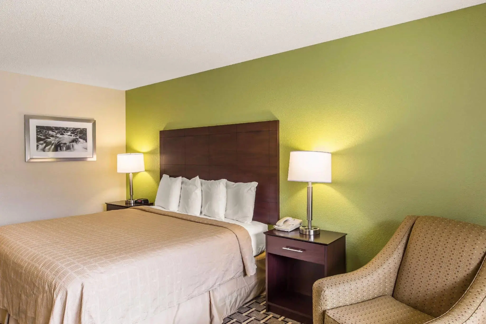 Quality Inn Cherokee Riverside