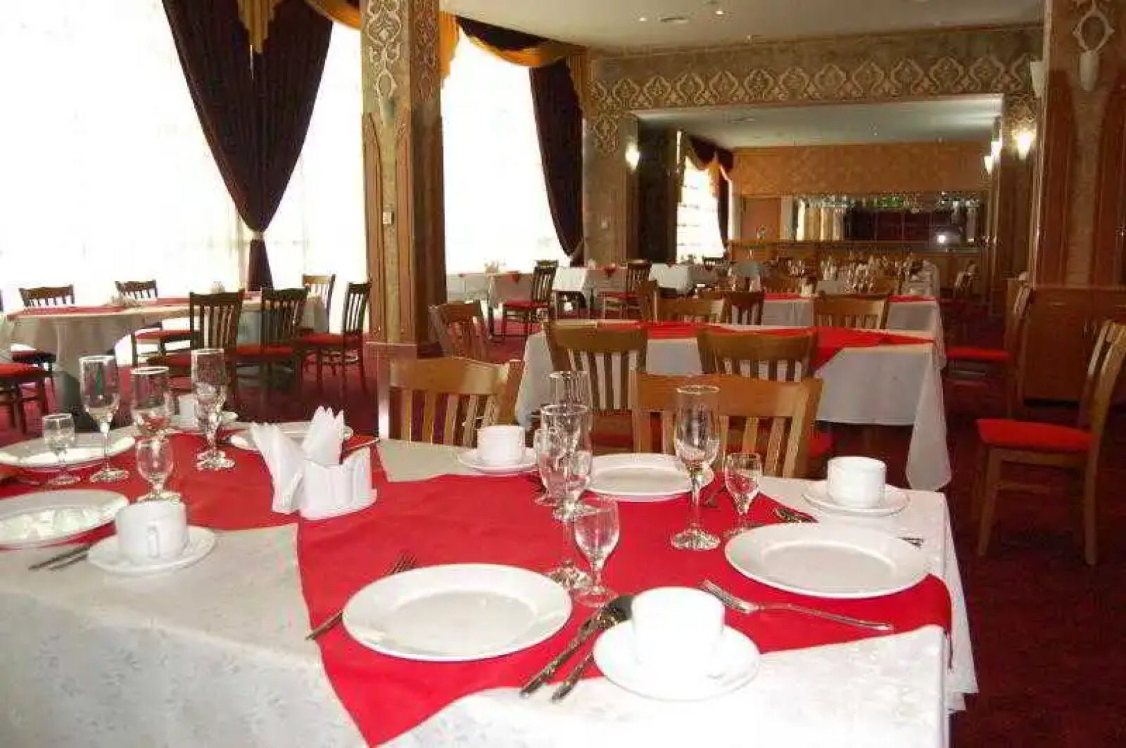 Khorezm Palace (Хорезм Пэлэс)