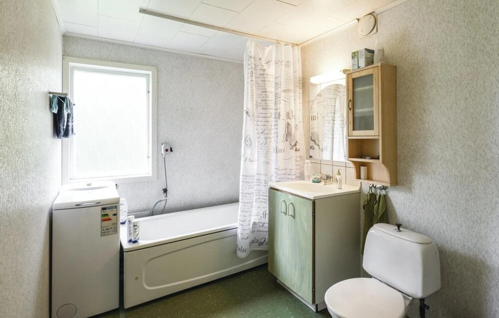 Amazing Home in Ed With 3 Bedrooms