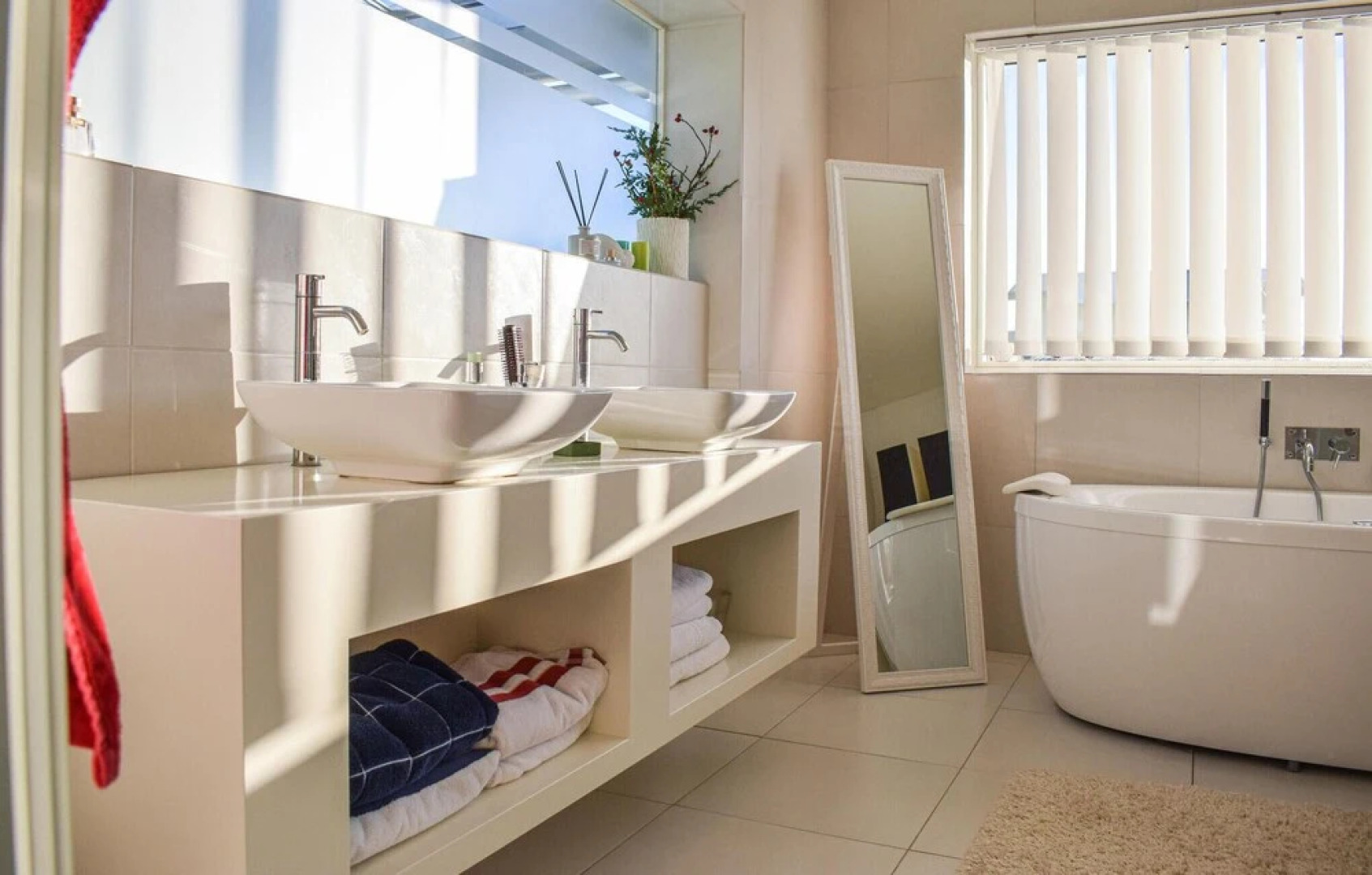 Awesome Home in Färjestaden With 3 Bedrooms, Wifi and Heated Swimming Pool