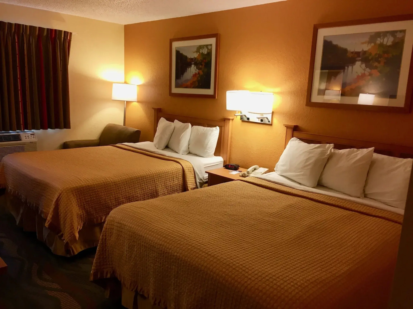 Travelodge by Wyndham Muskegon