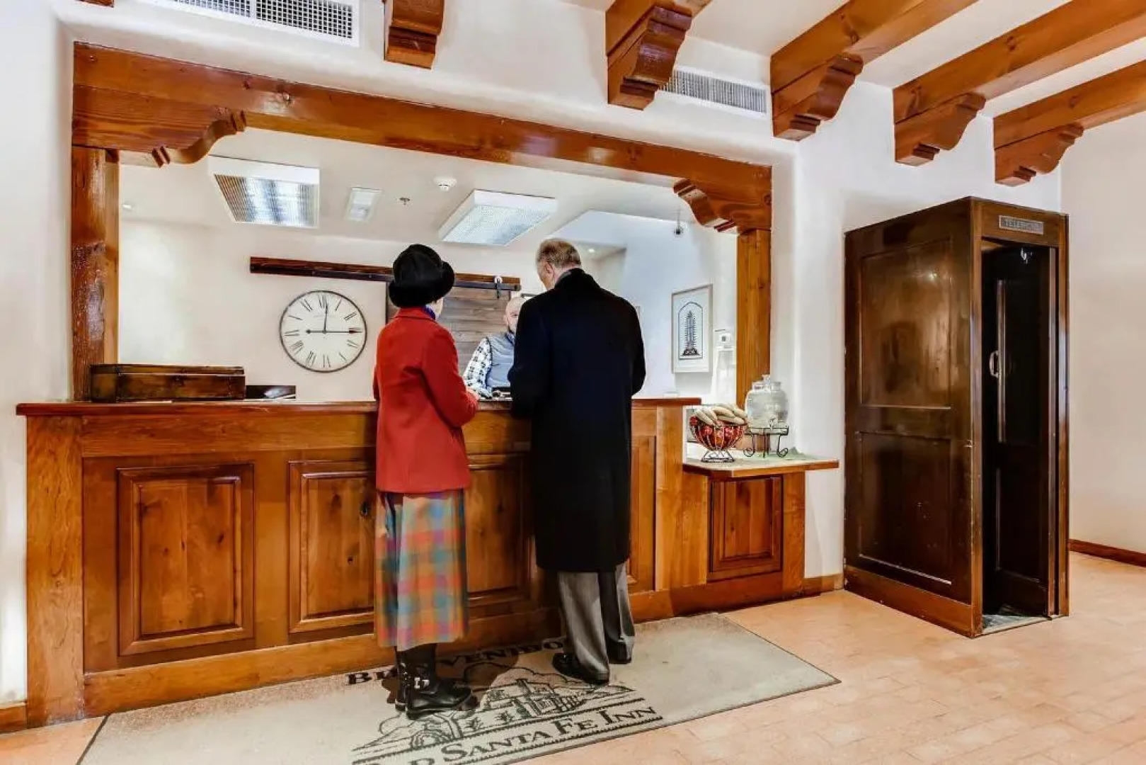 Piñon Court By La Fonda