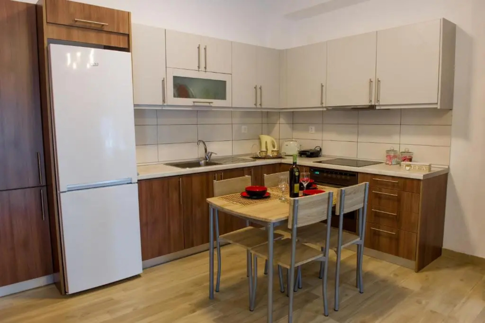 To petrino holidays house