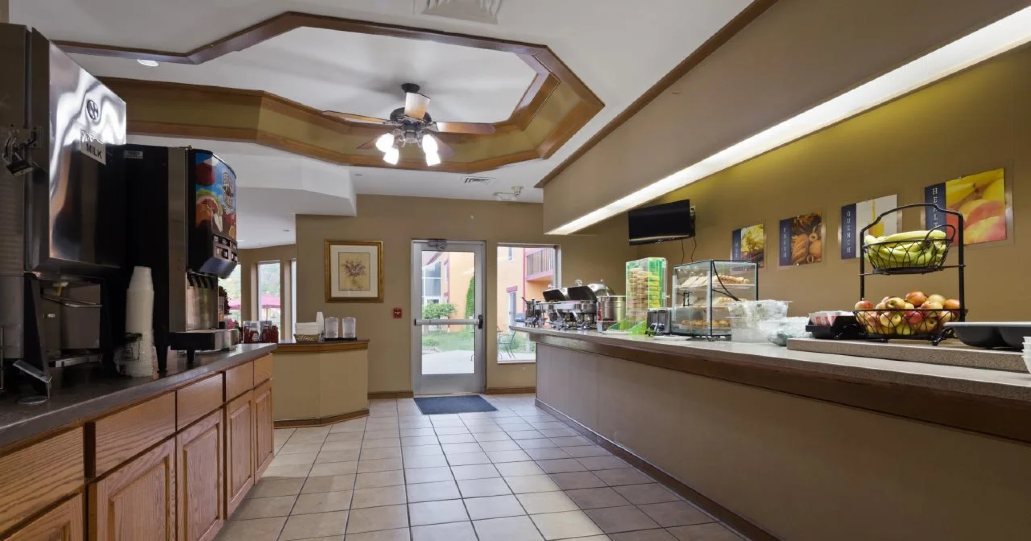 Chicago Club Inn & Suites