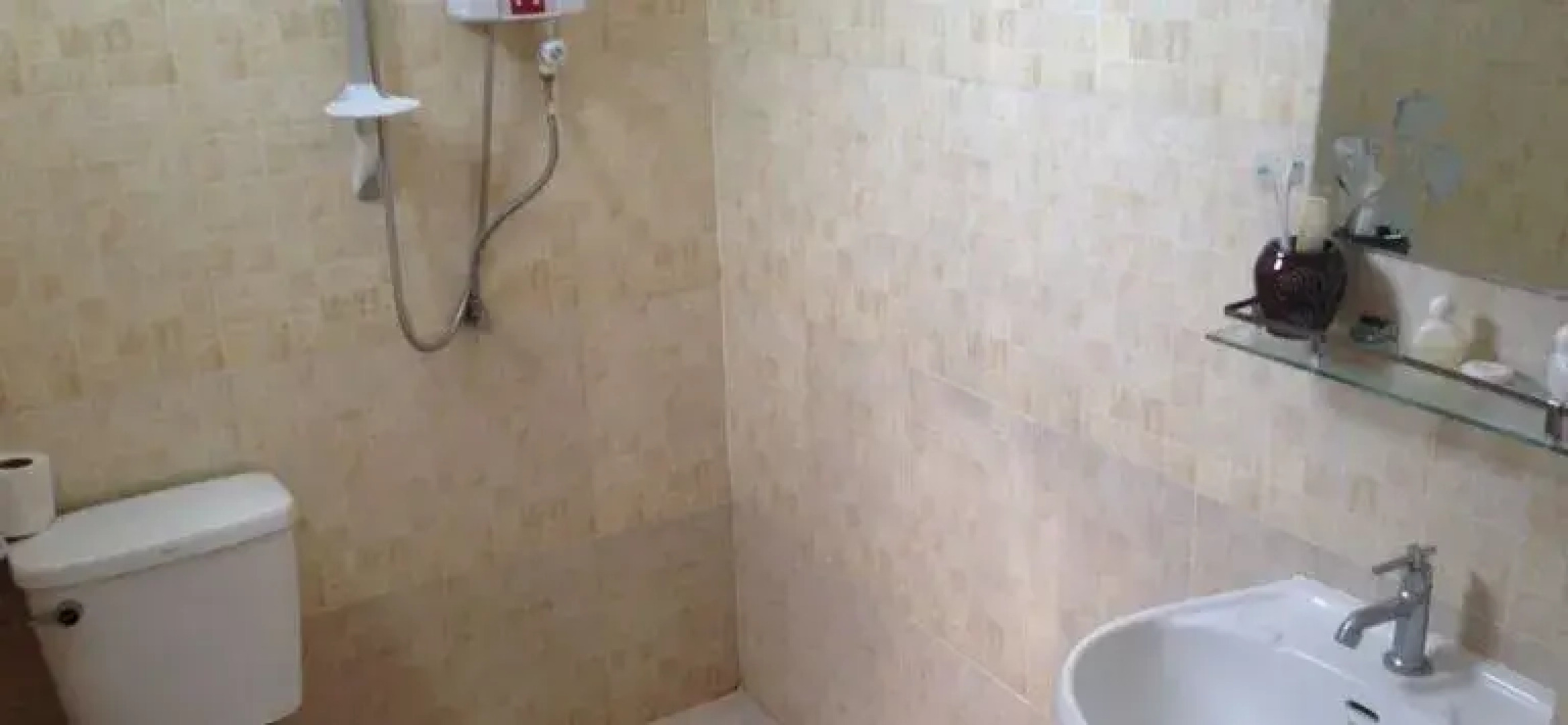 Le Coco De Mer Bungalows & Restaurant