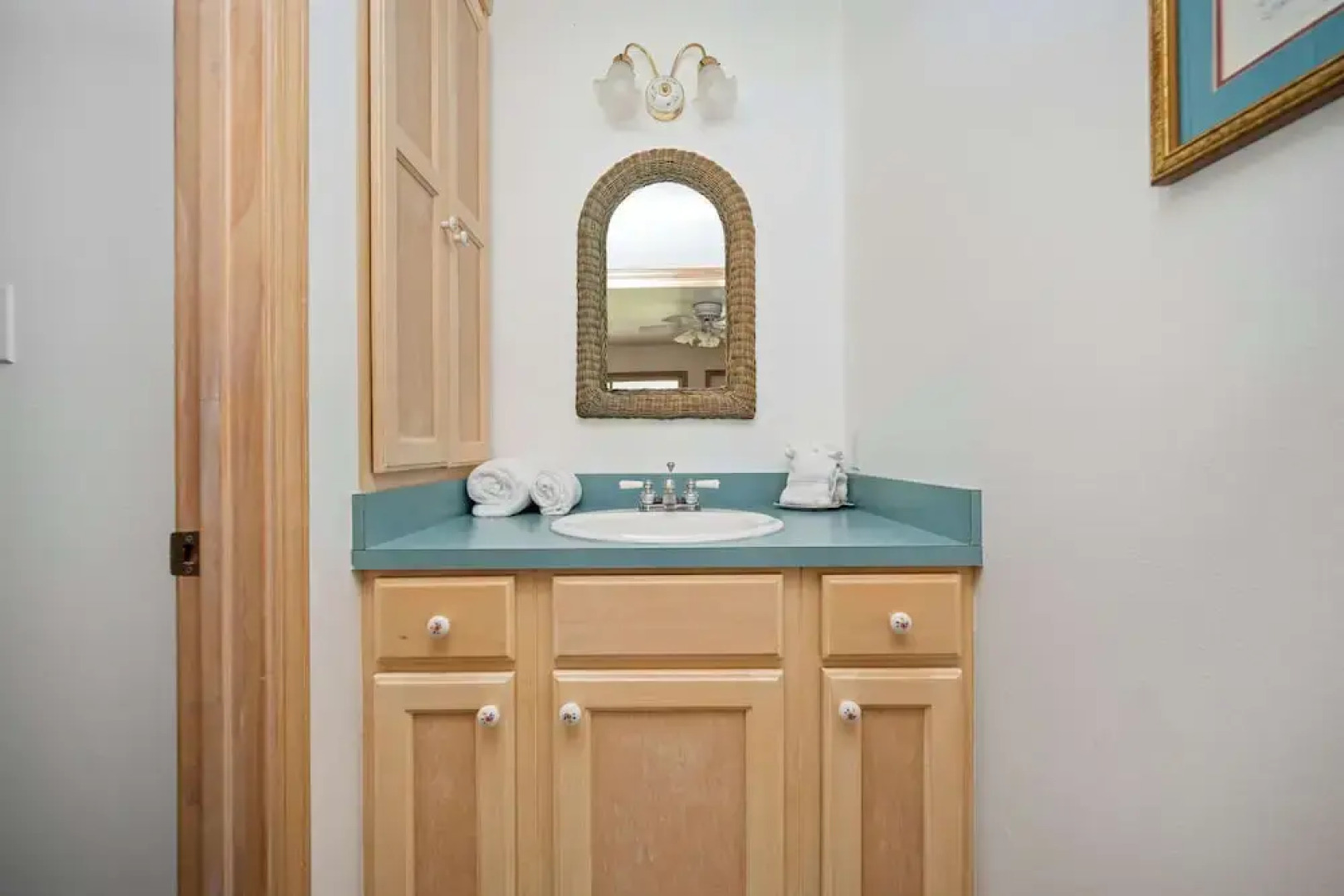 Secluded Waterfront Retreat for 23 Dock, Pets OK