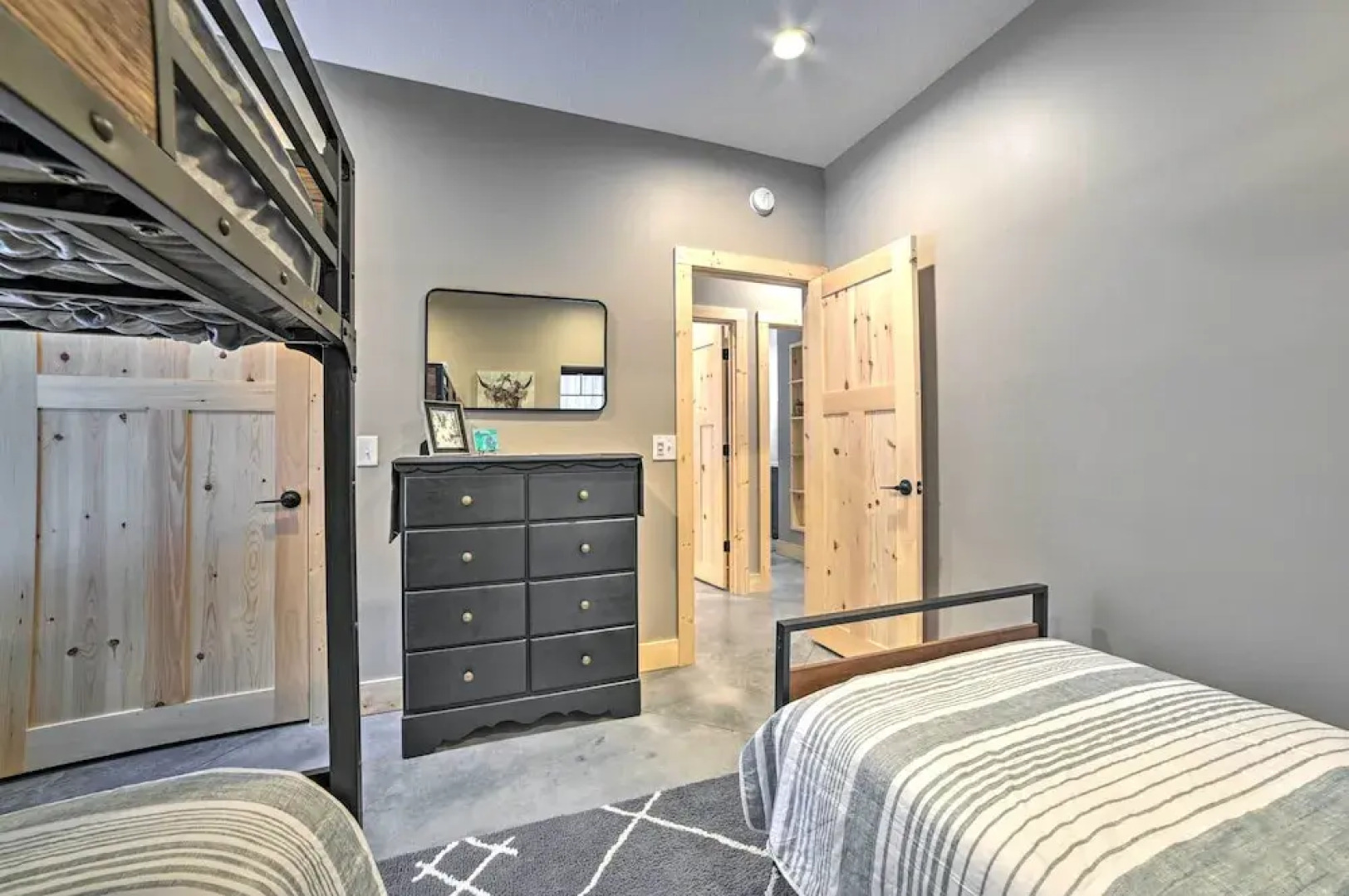 Bellaire Family Cabin: All-season Retreat!