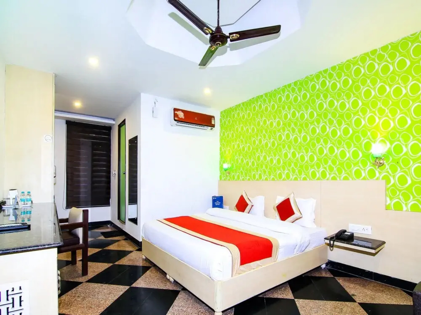 Capital O 8823 City Club