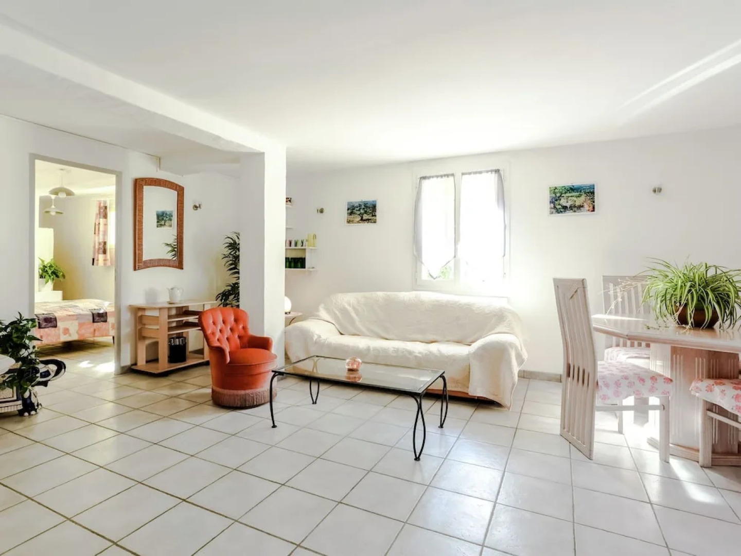 Snug Holiday Home With Terrace, Garden, Garden Furniture