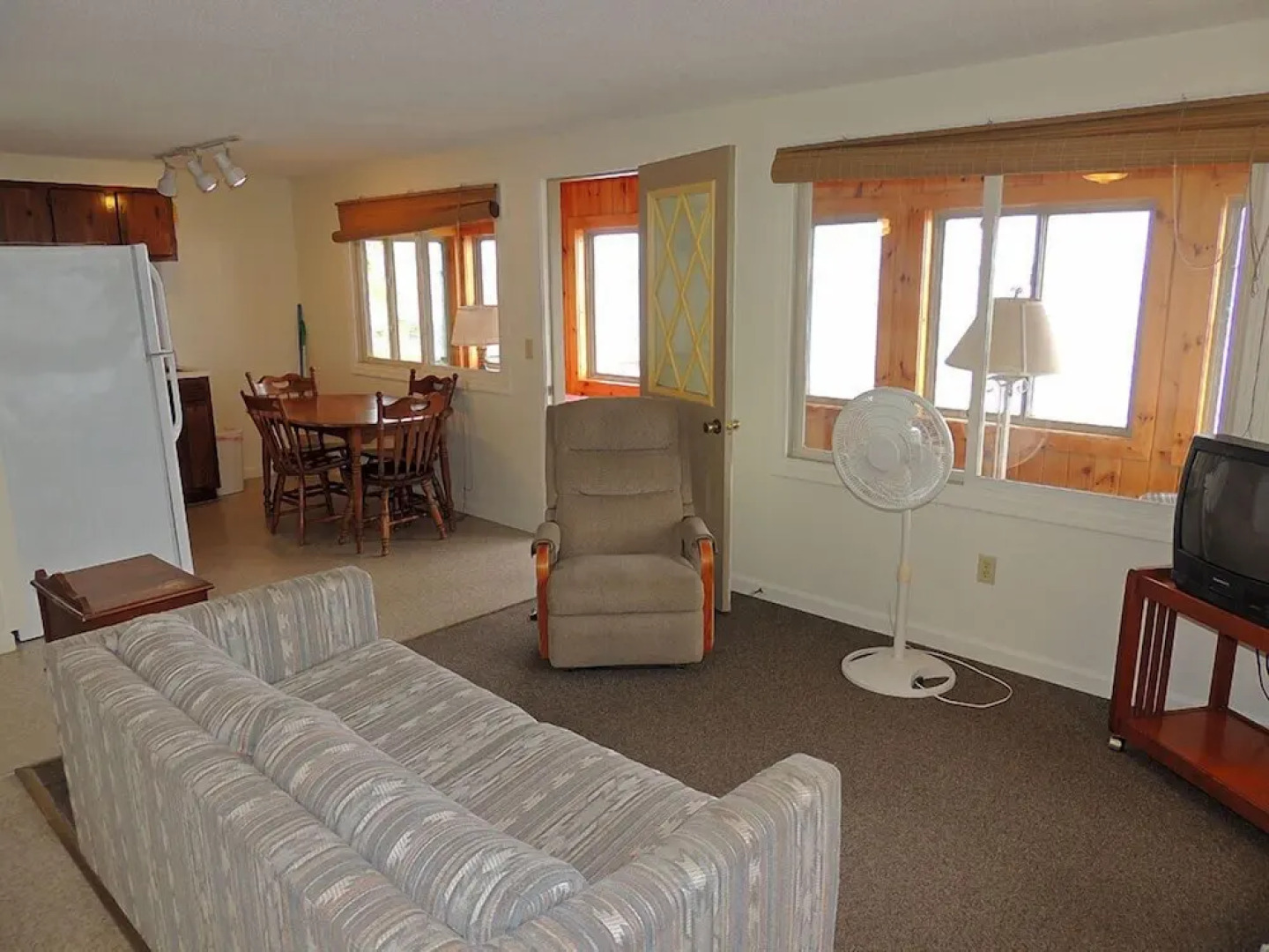 West Winds Motel & Cottages