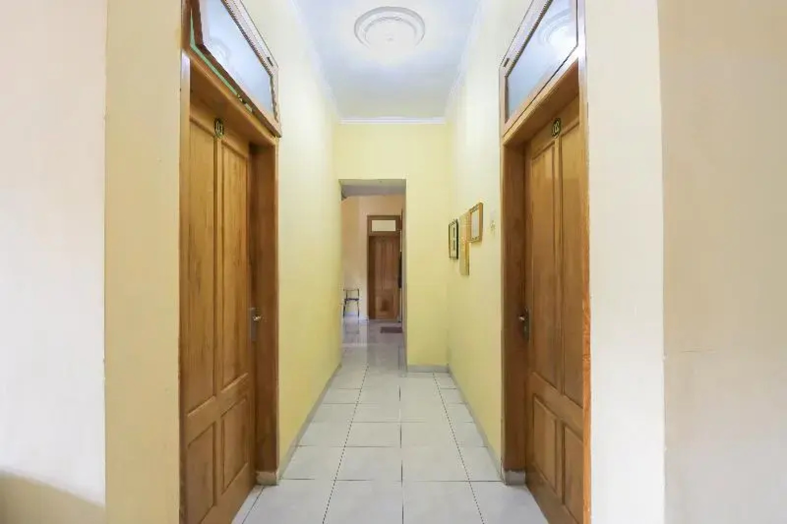 Wallet Family Residence Syariah by OYO Rooms