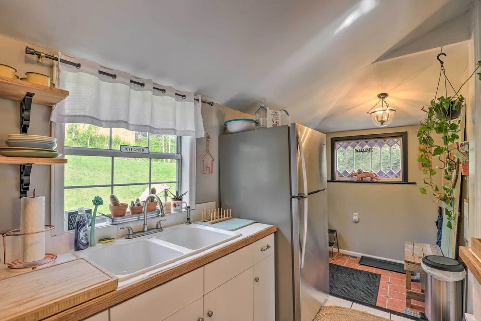 Stylish Woodfin Home w/ Backyard & Fire Pit