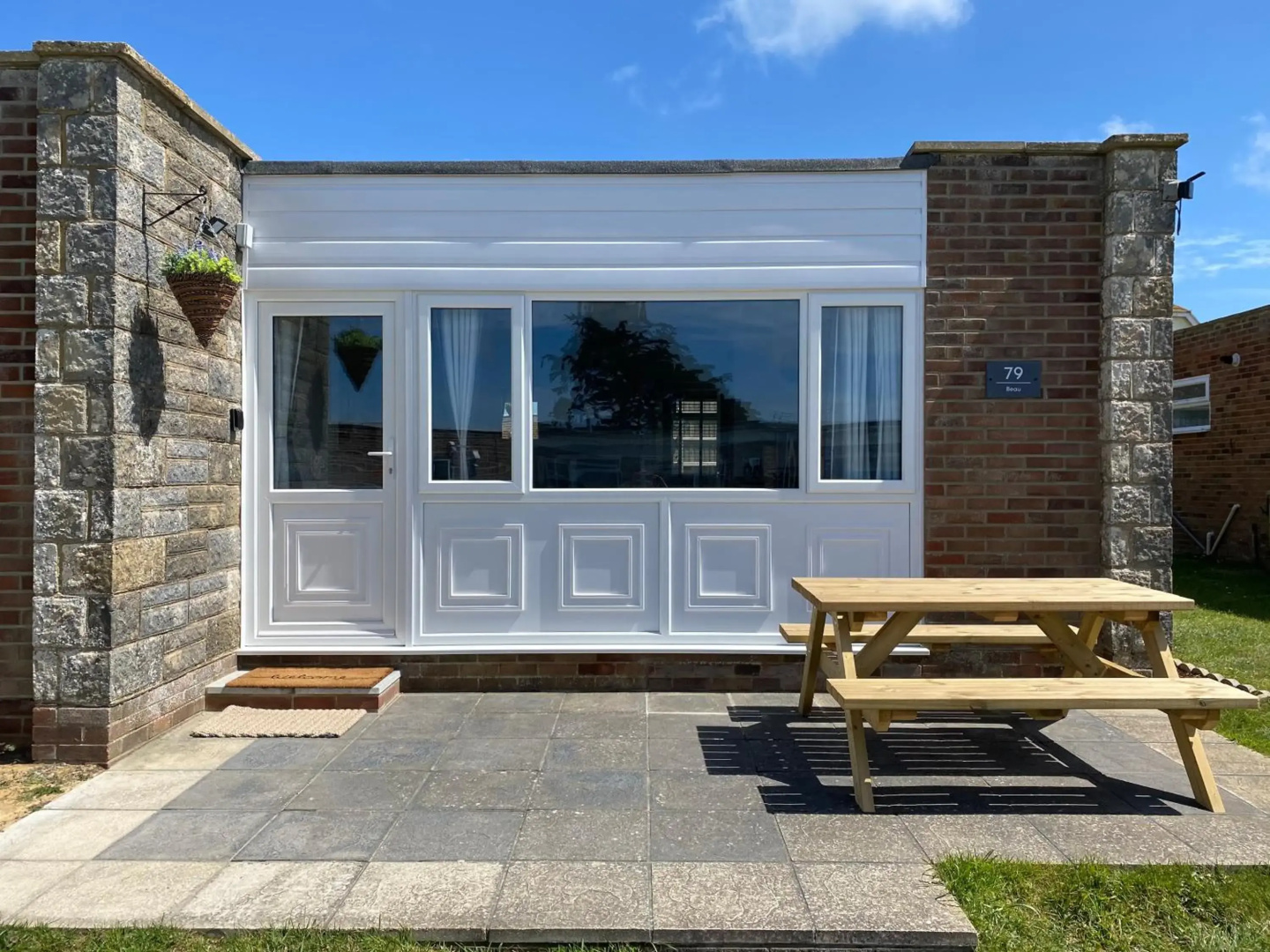 Beau - Brambles Chine, Colwell Bay - 5 star WiFi - Short walk to The Hut and beach - 1 night stays available