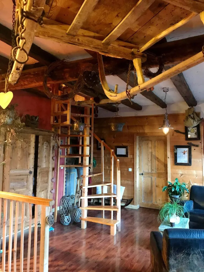 House With 4 Bedrooms in La Forclaz, With Furnished Terrace and Wifi