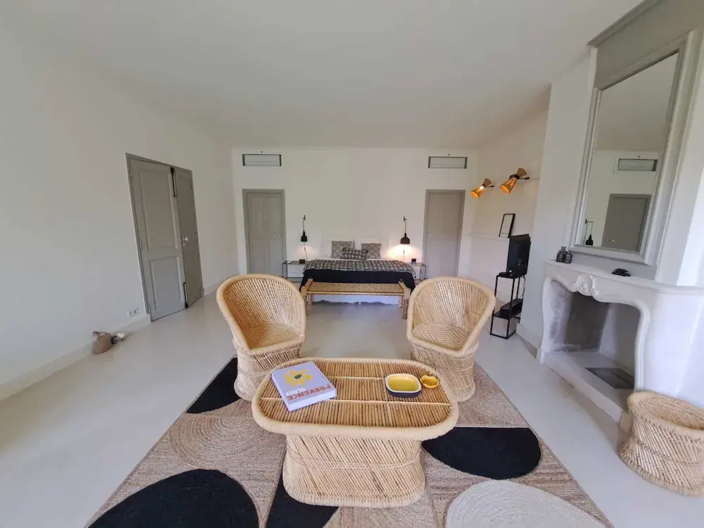 Villa Maillane 18th Century Residence Completely Renovated