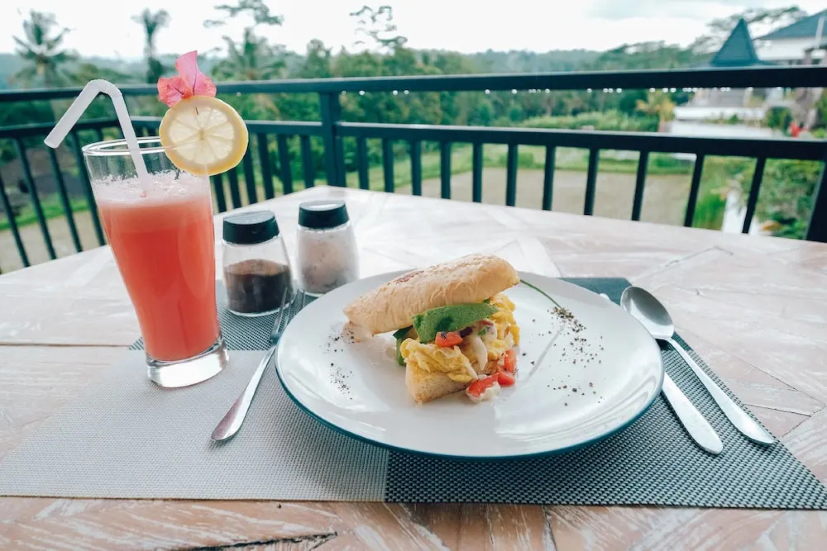 Abian Taksu Suite & Villas