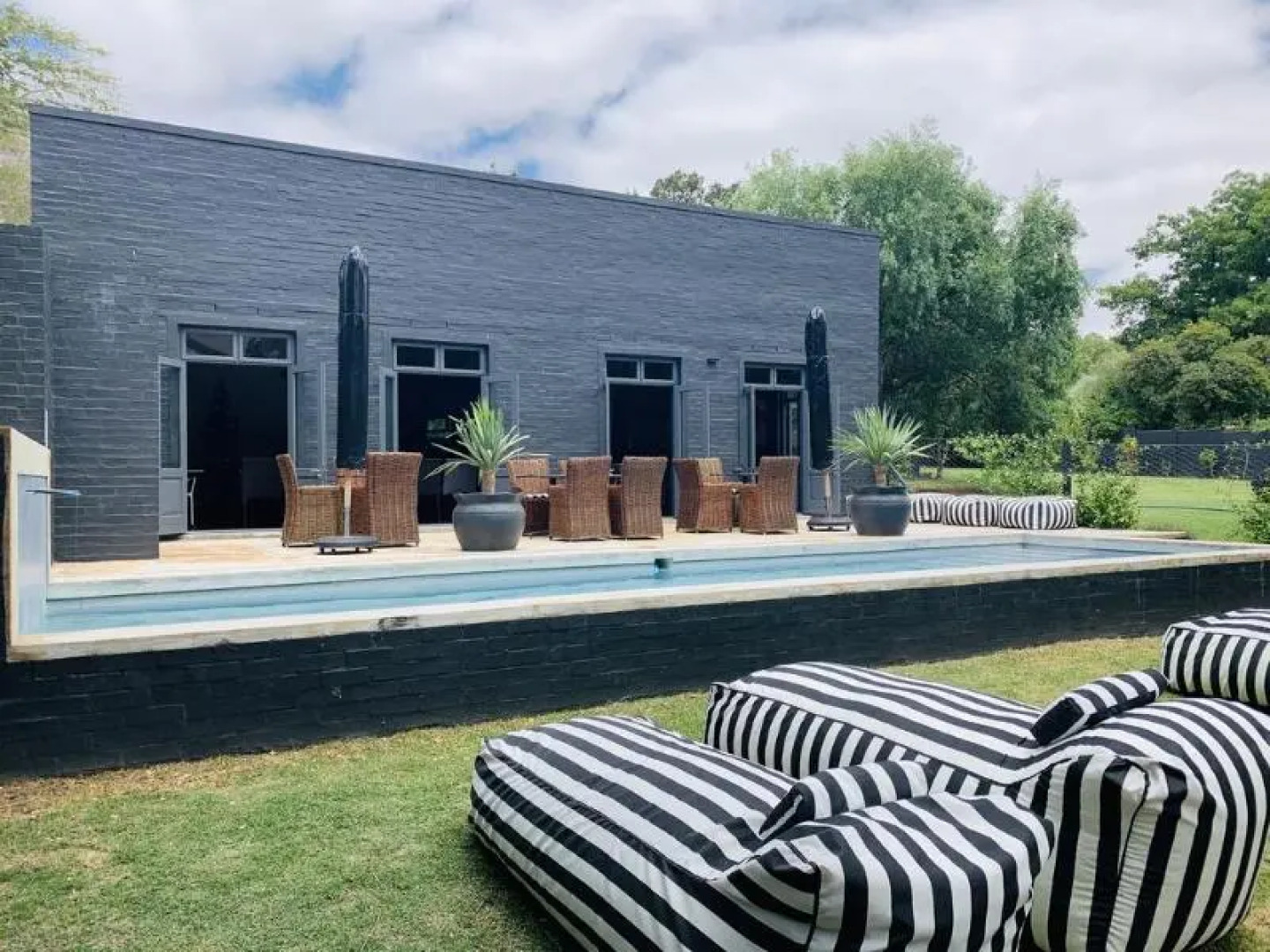 Ruby Rose Country House