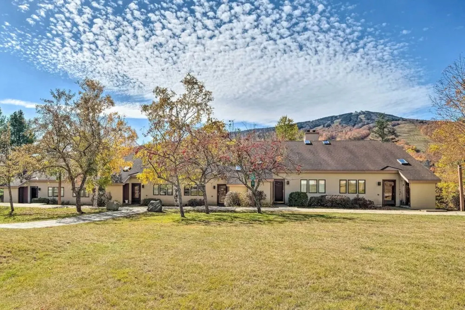 Primely Located Dover Escape < 1 Mi to Mt Snow!