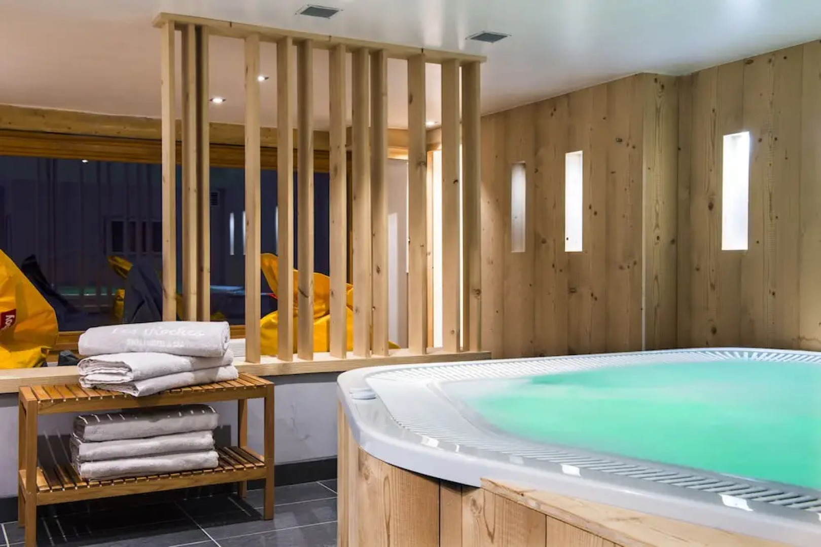 Hôtel Les Roches Fleuries