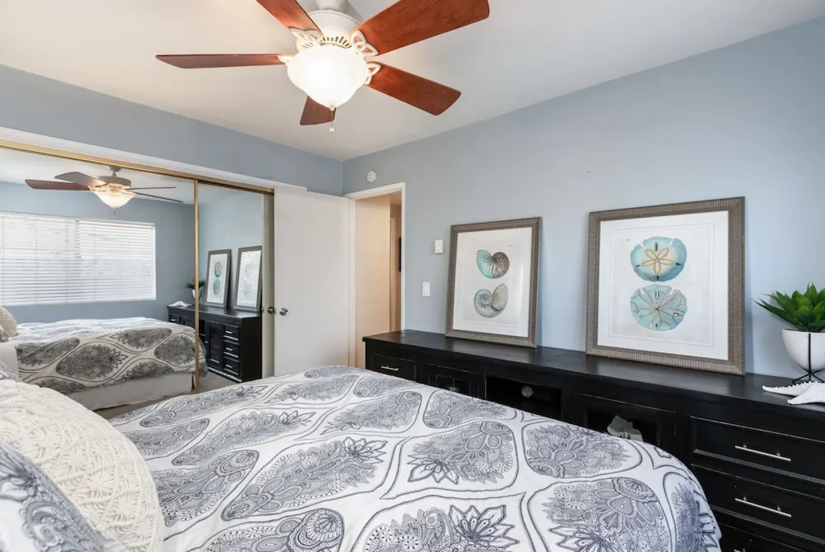 3br W/ Patio & Grill - 1 Mile To Beach & Pier Ave 3 Bedroom Townhouse