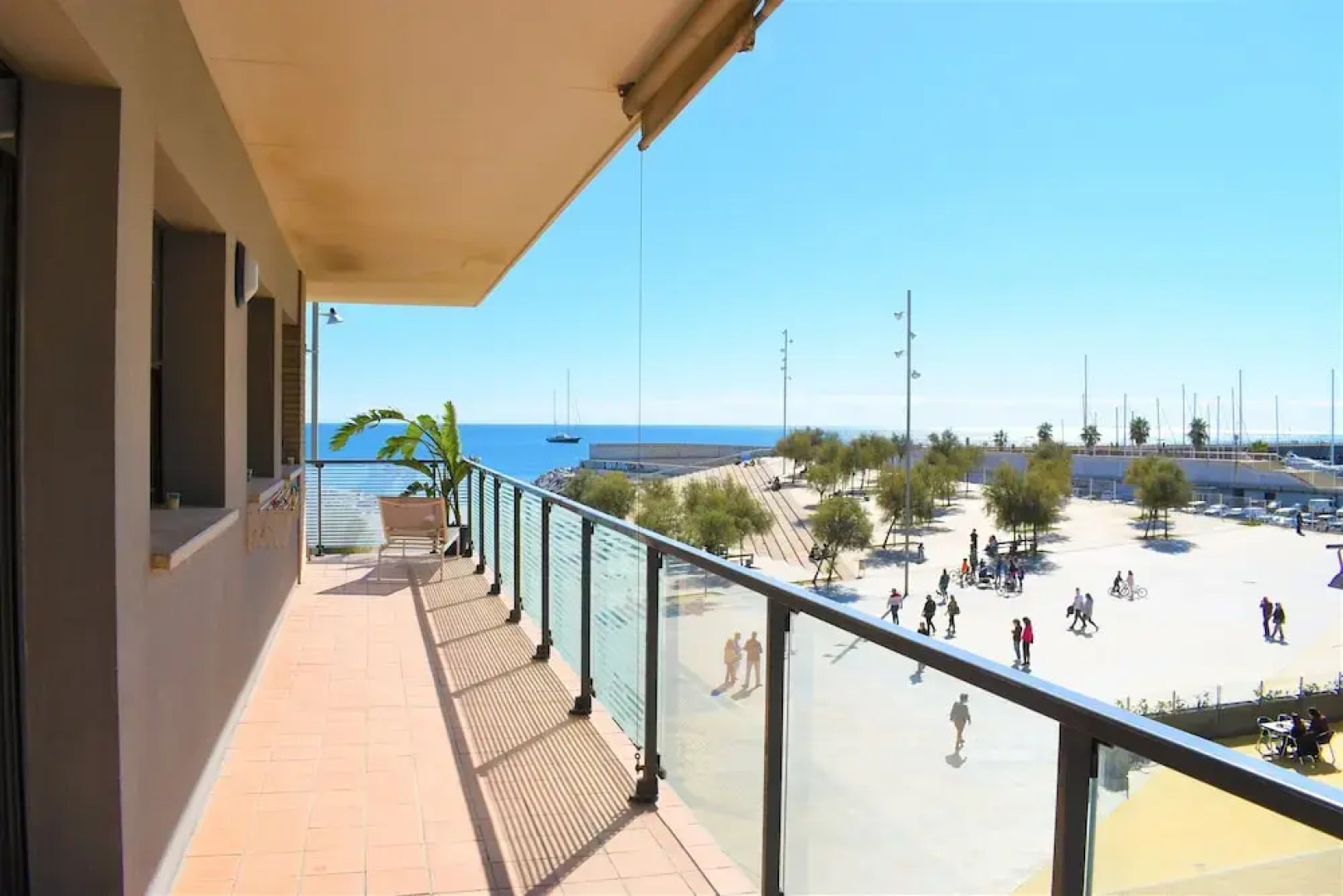 Barcelona Beachfront Apartment