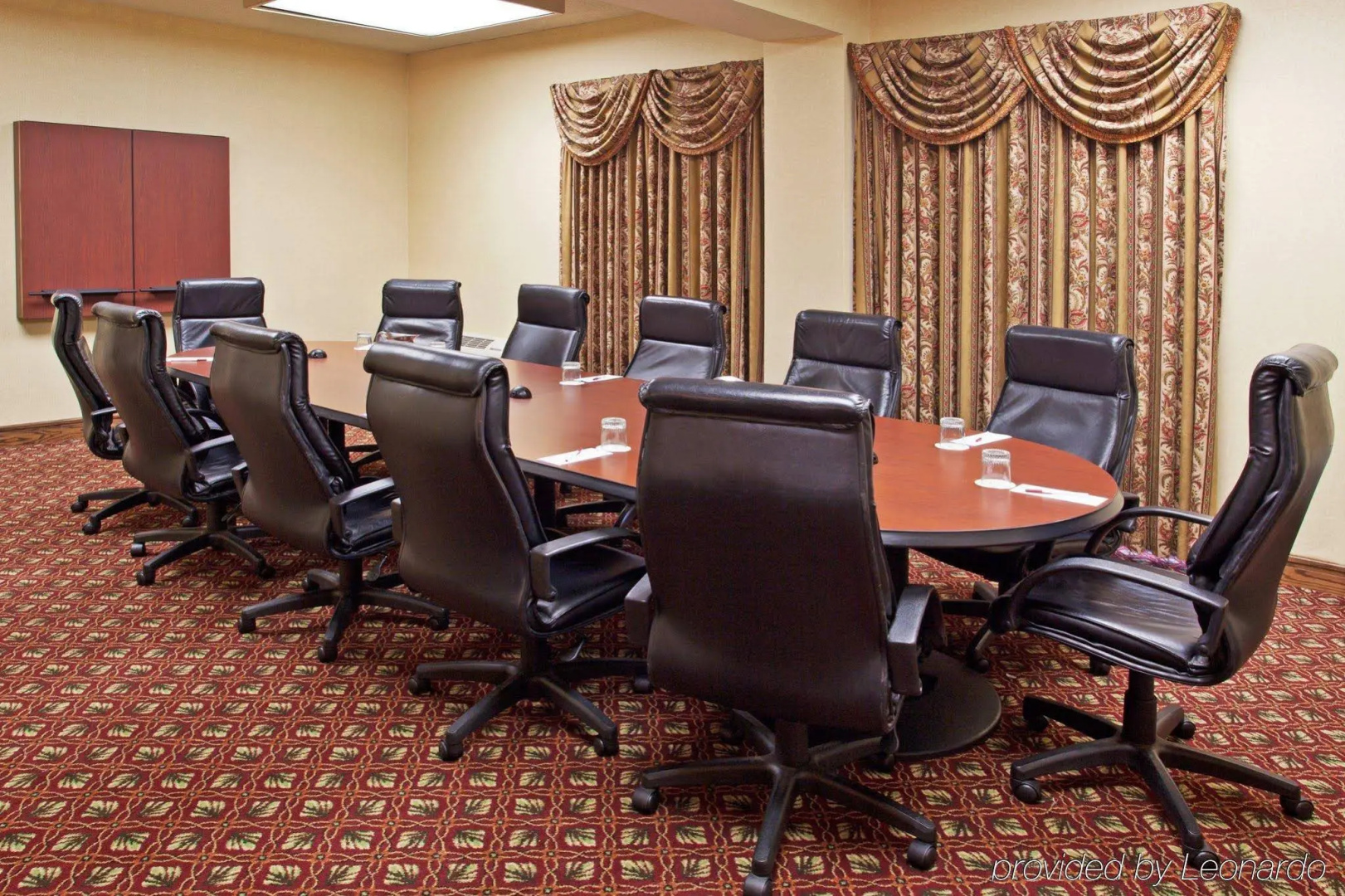 Crowne Plaza Columbus North- Worthington by IHG