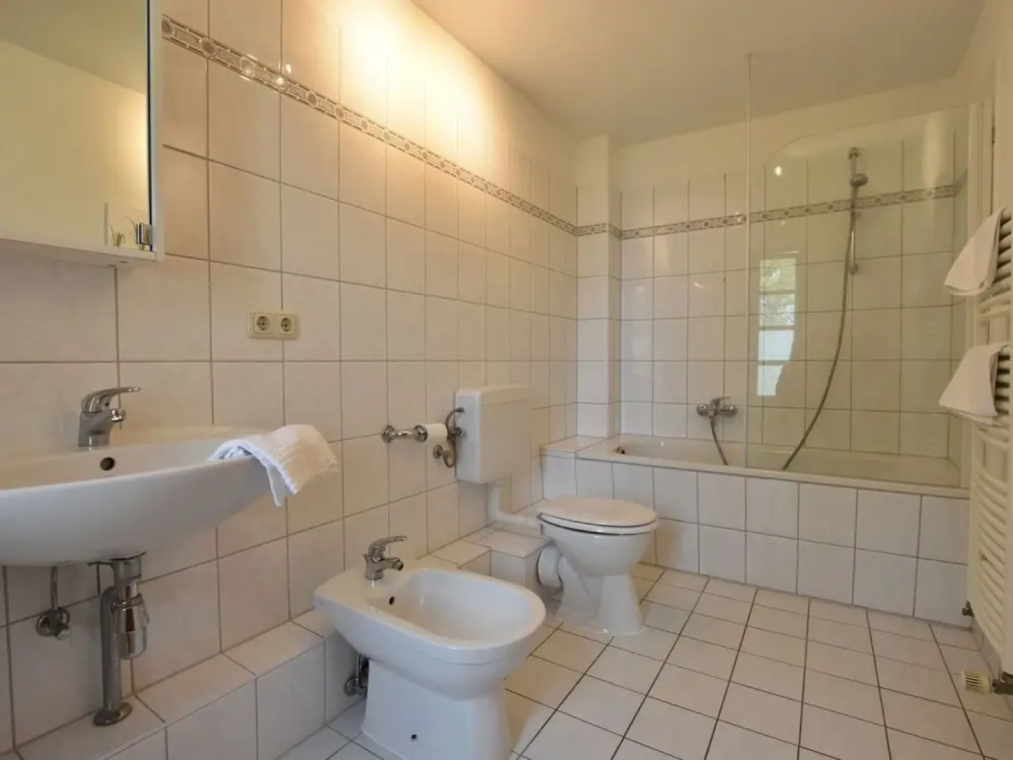 Luxurious Holiday Home in Stove with Waterfront