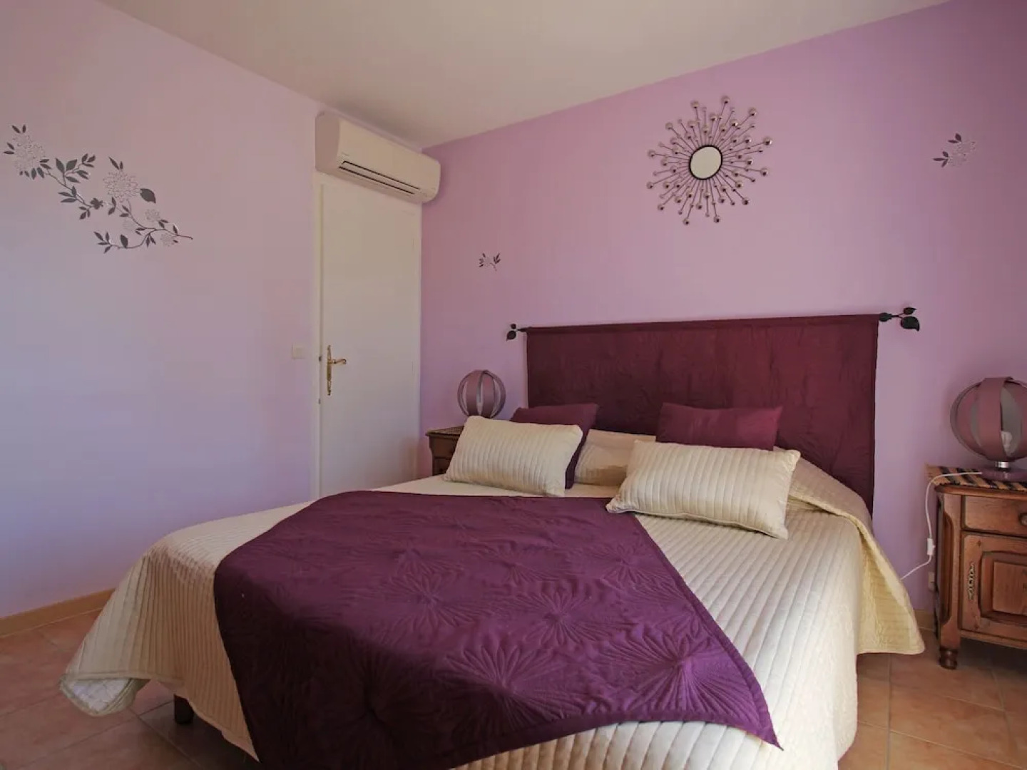 Large Villa With Private Swimming Pool and Beautiful Garden, Beaches at 15 km