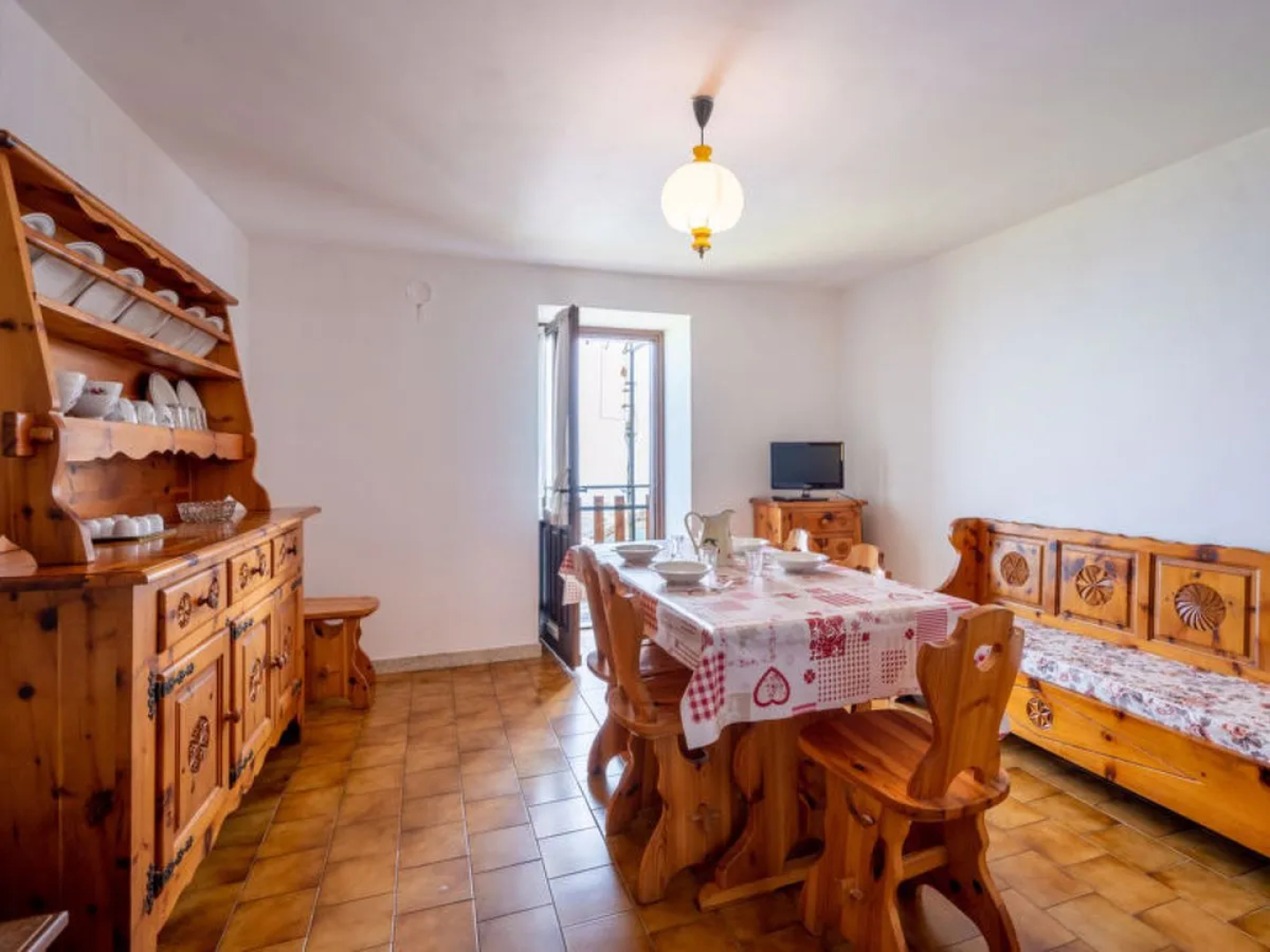 Apartment Vetan St Pierre