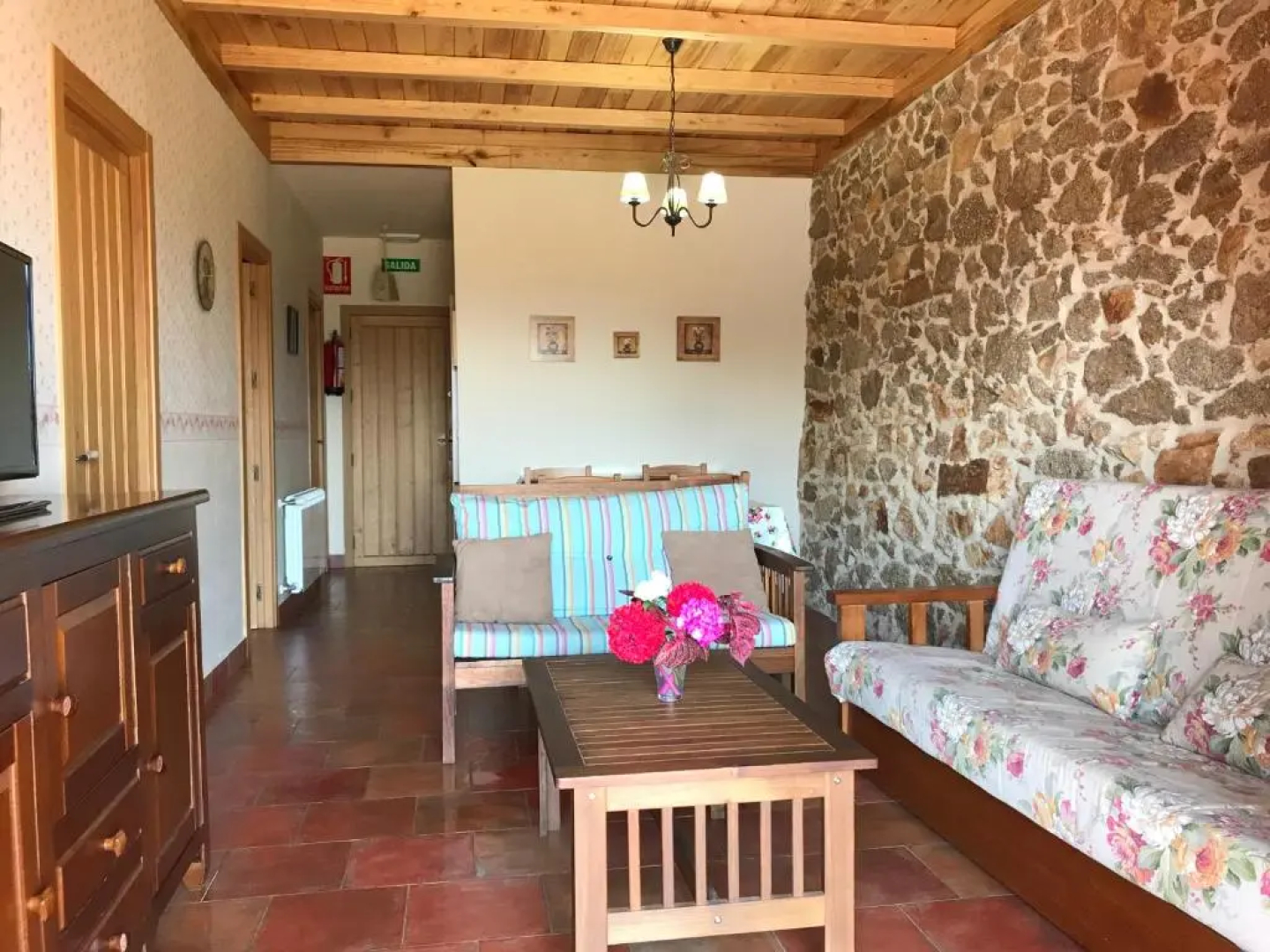 Apartamentos El Jardin del Poeta